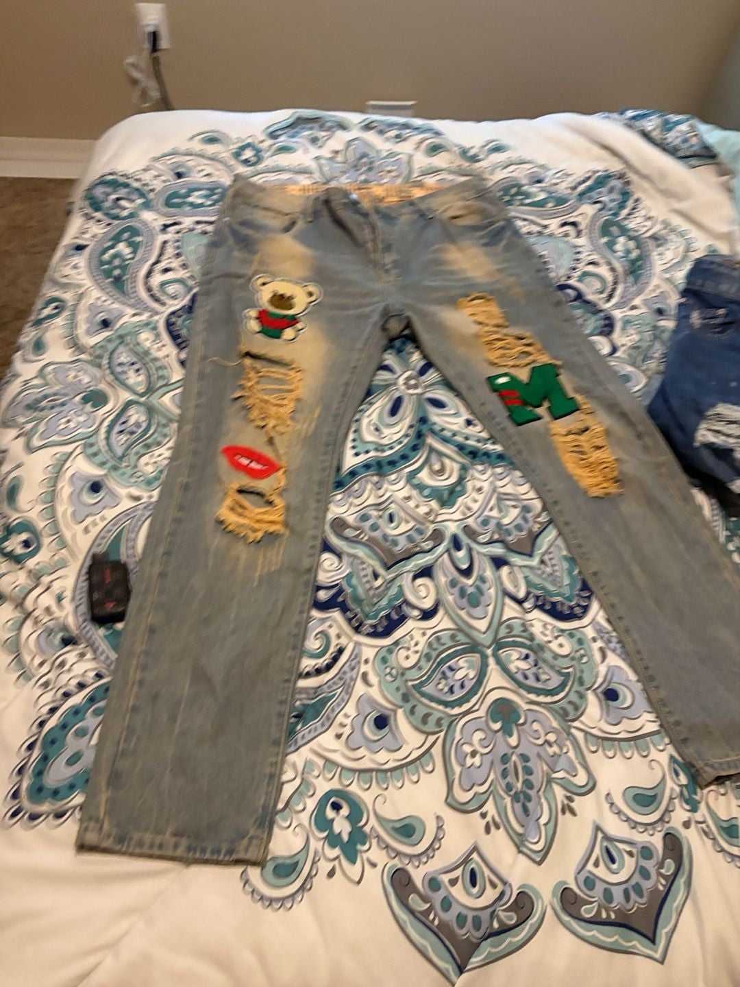 Distressed Patched Denim Jeans Straight Fit 3