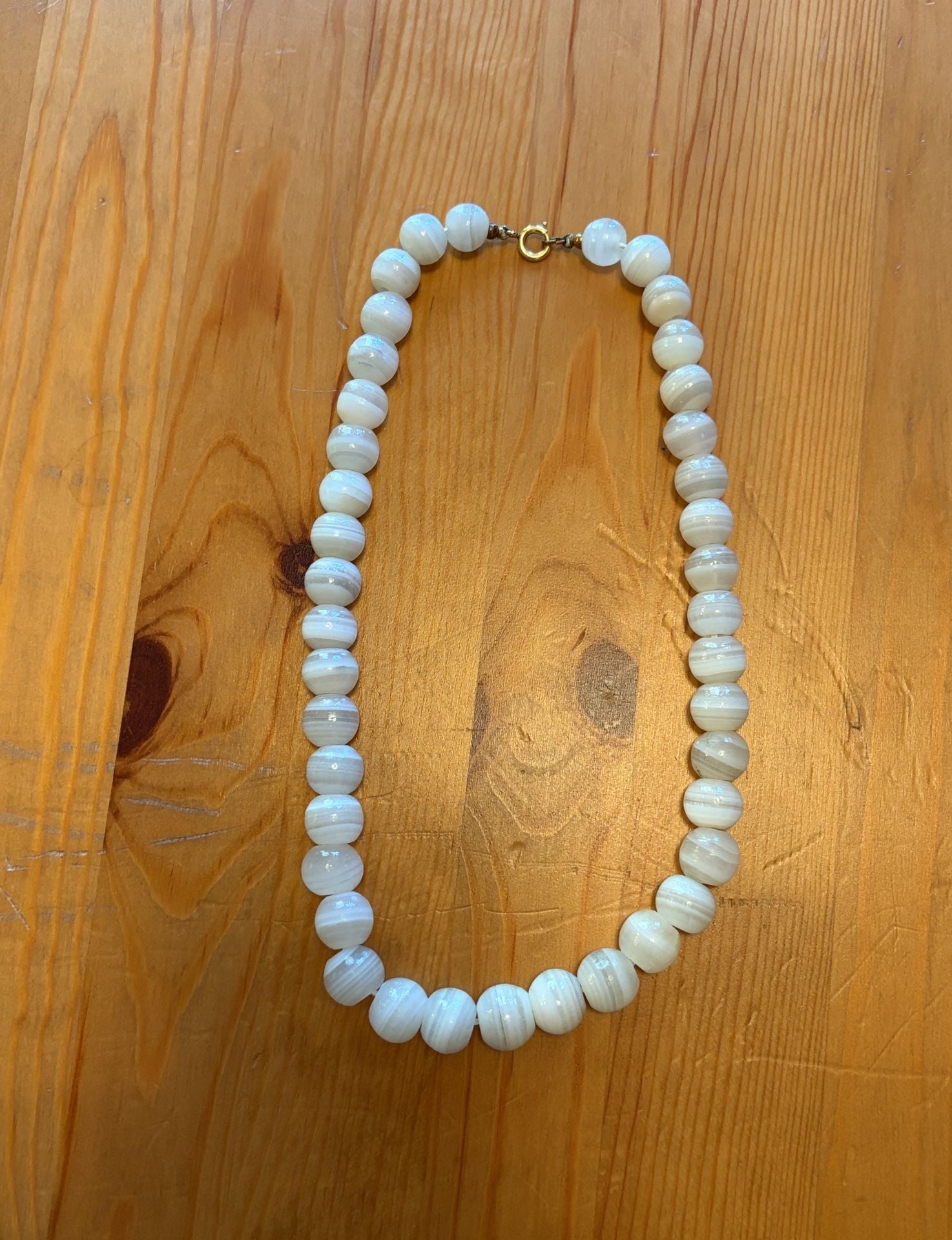Vintage White Agate Beaded Necklace 1/20 12K Gold Filled Clasp 2