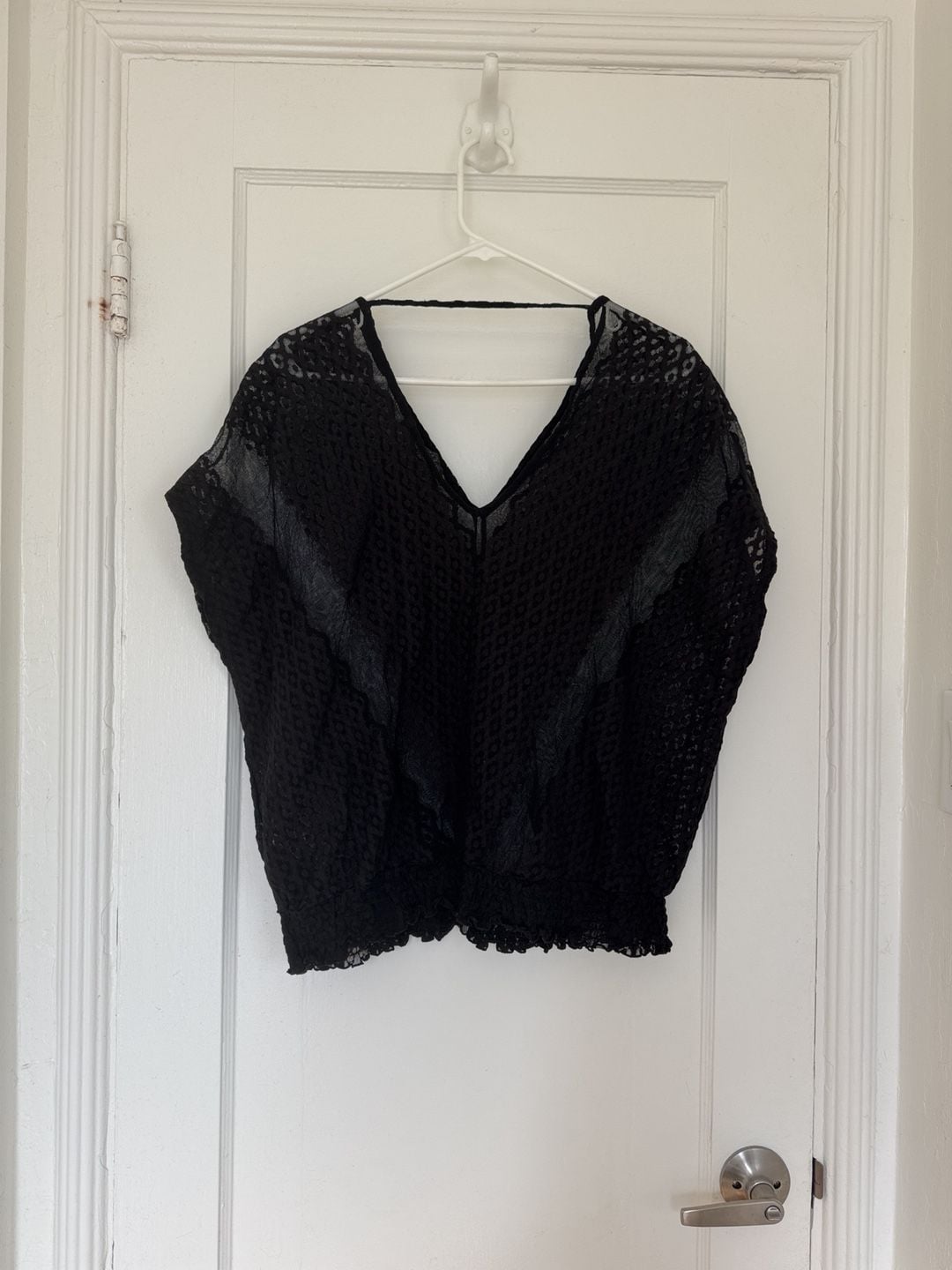 Guess Blouse Size XS Black Lace Short Sleeve Top 4