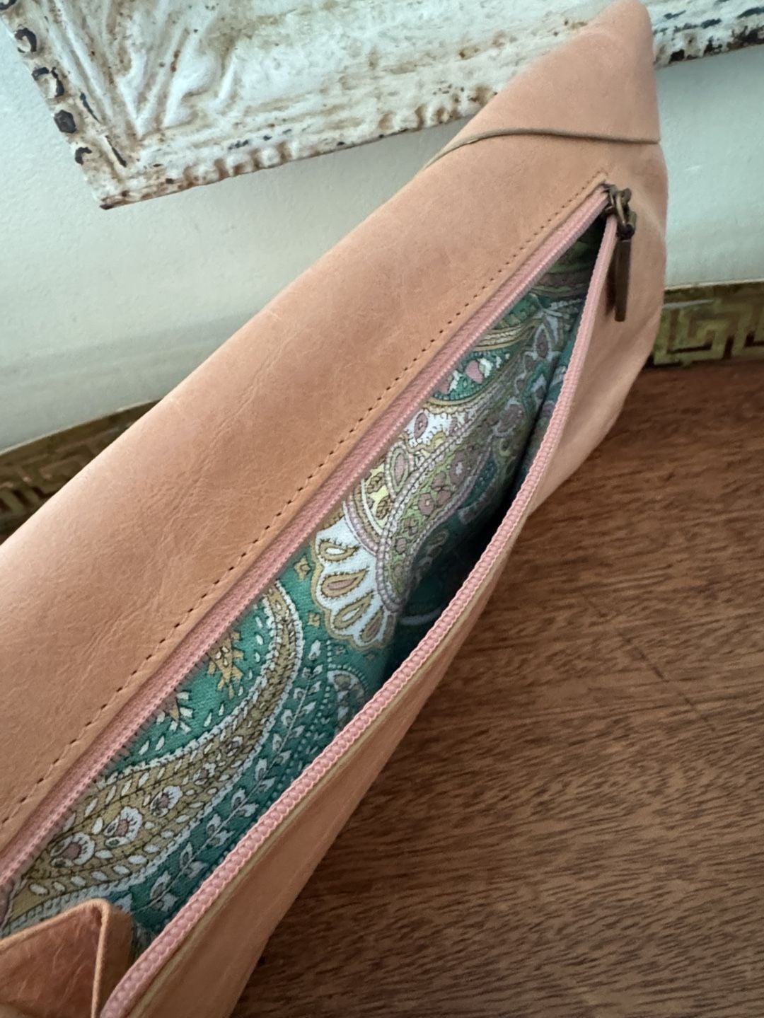 Hobo International Pink Leather Bow Clutch Bag 8
