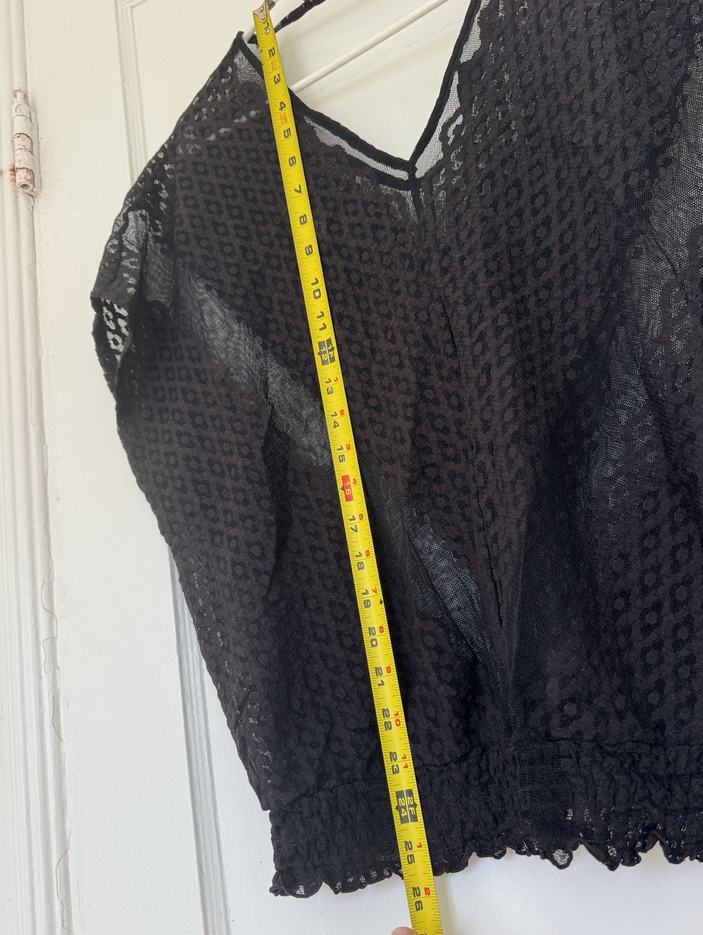 Guess Blouse Size XS Black Lace Short Sleeve Top 5
