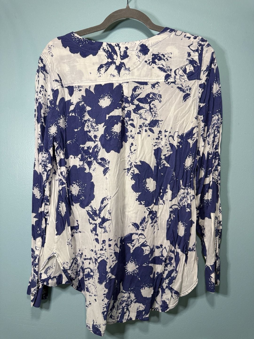 Calvin Klein Jeans Blouse Size M Blue White Floral Long Sleeve 2