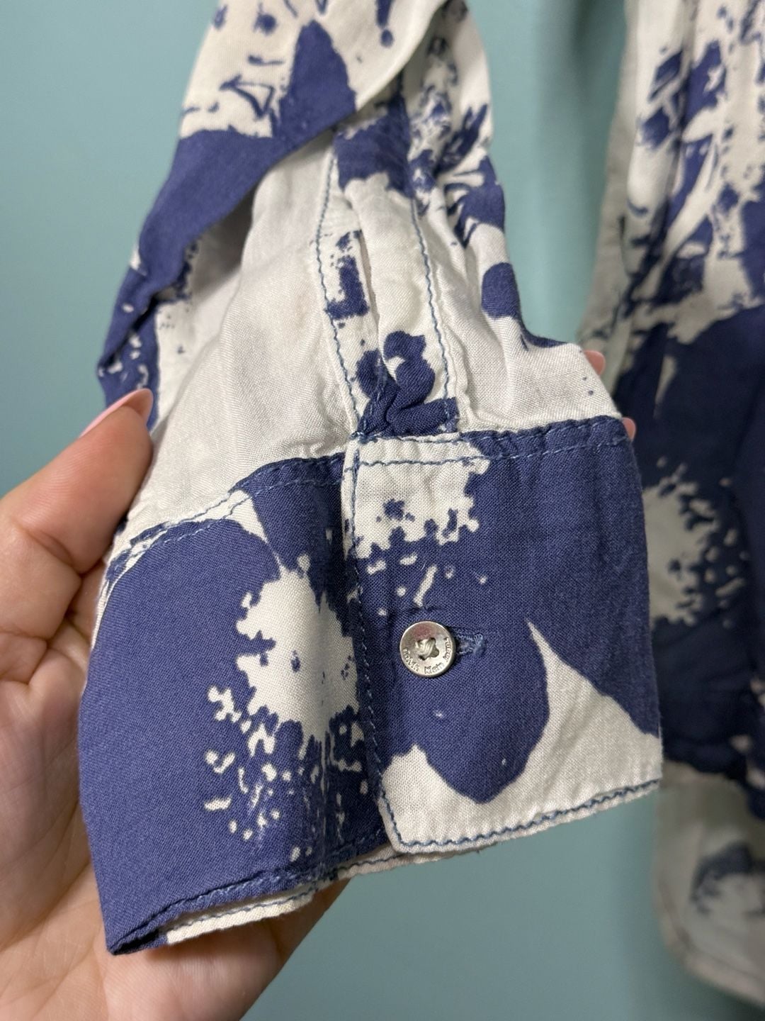 Calvin Klein Jeans Blouse Size M Blue White Floral Long Sleeve 7