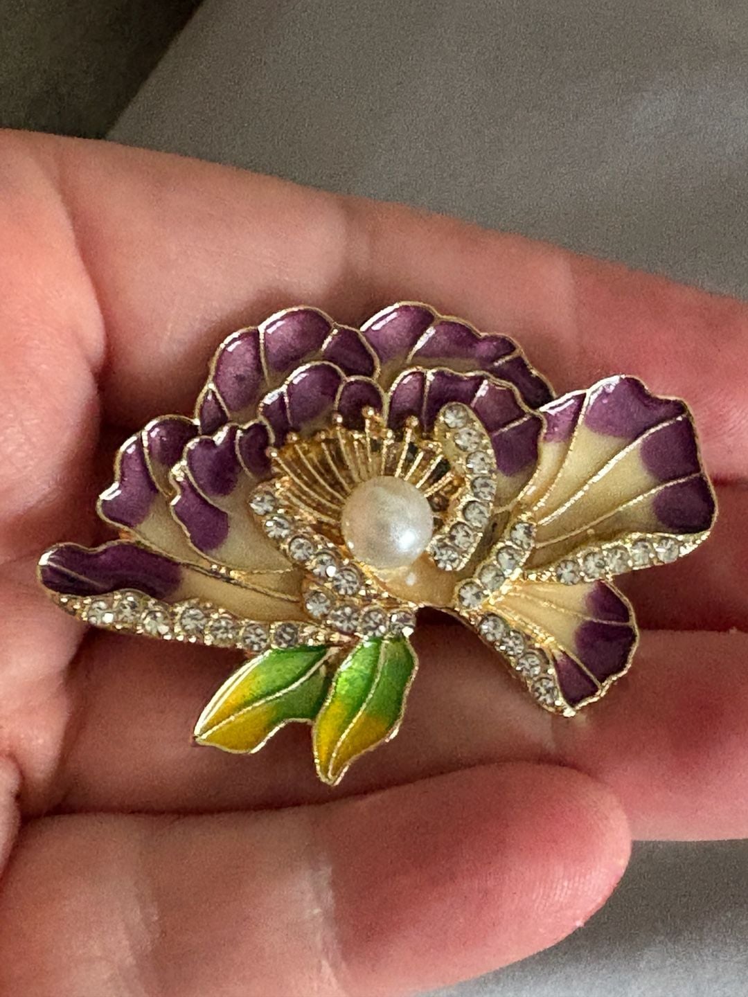 Elegant Floral Peony Brooch Pin Purple Enamel Gold Plated Pearl 8