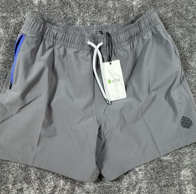 New Stio Athletic Shorts Size S x 5” inseam Gray 2