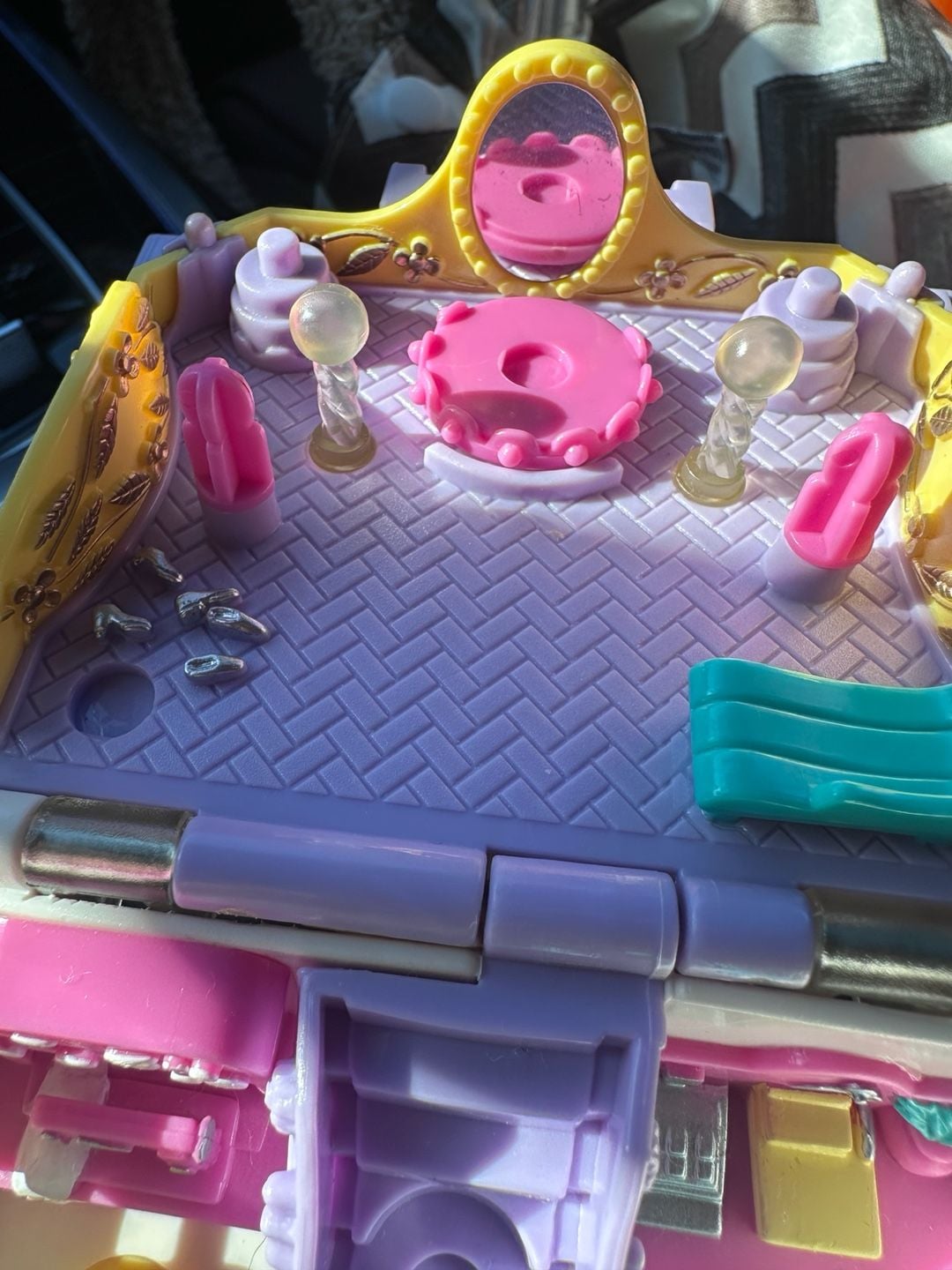 Bluebird Polly Pocket 1994 Light Up Bridal Salon Compact 6