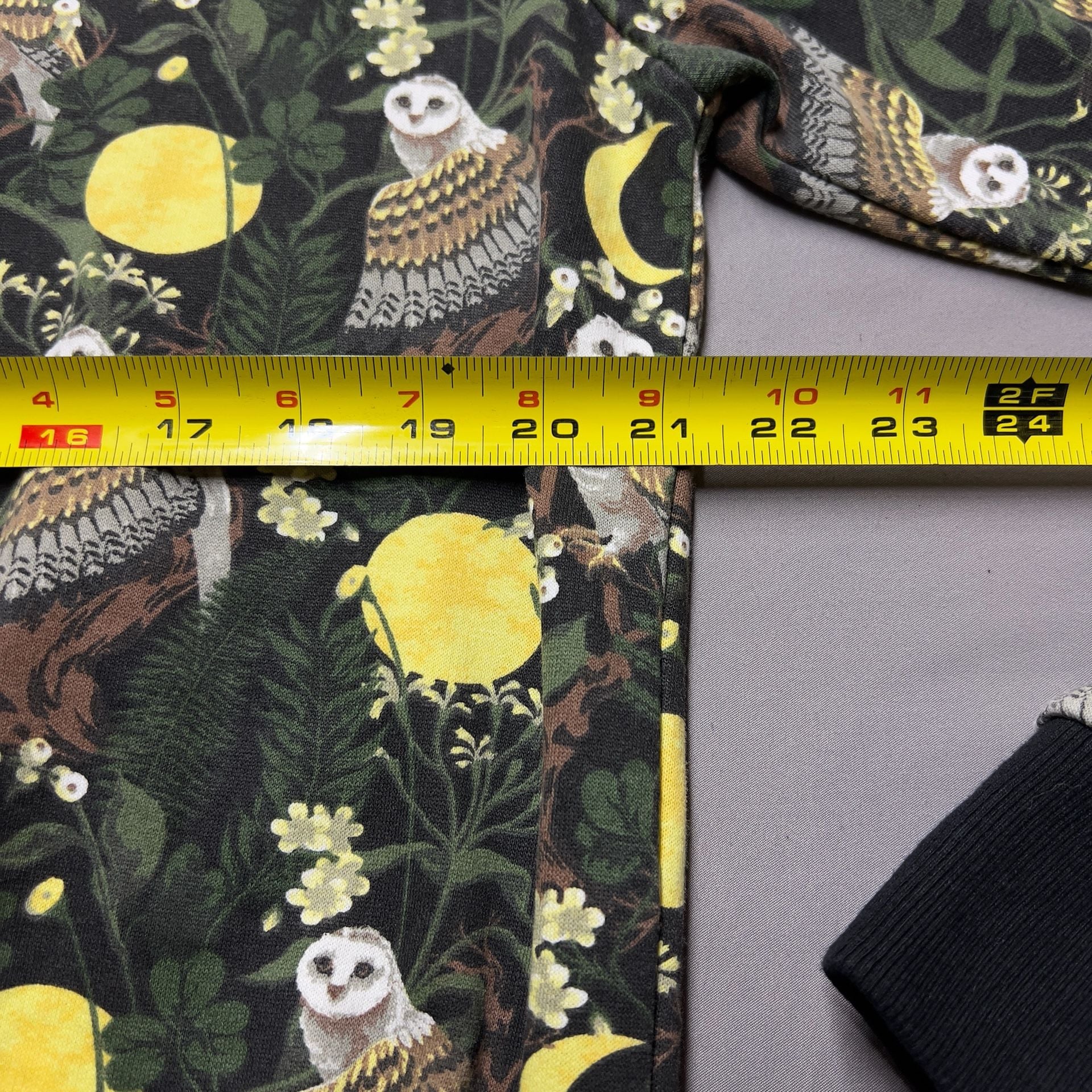 Delusions of Grandeur Owl Moon Print Crewneck Sweatshirt Size M Sweater 8