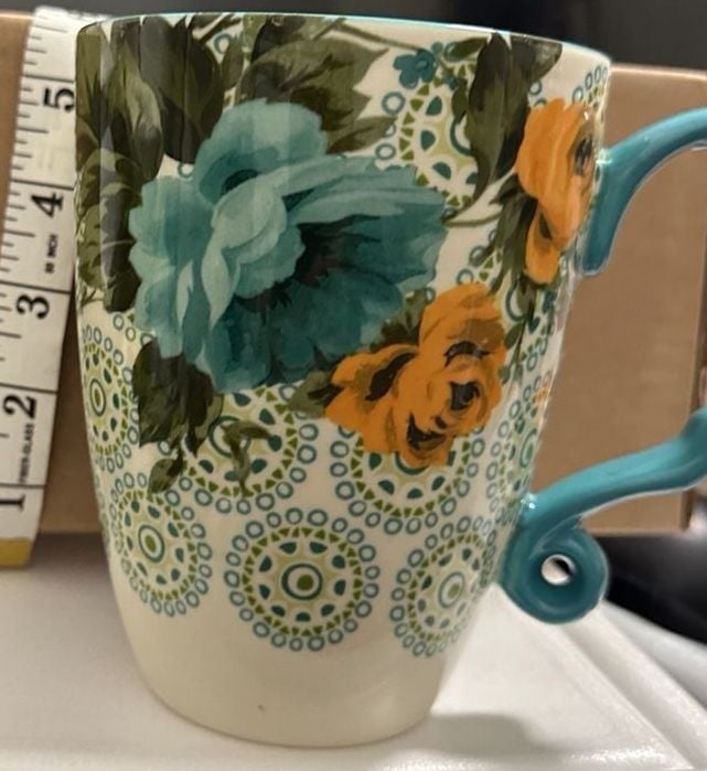 The Pioneer Woman Rose Shadow Mug 2