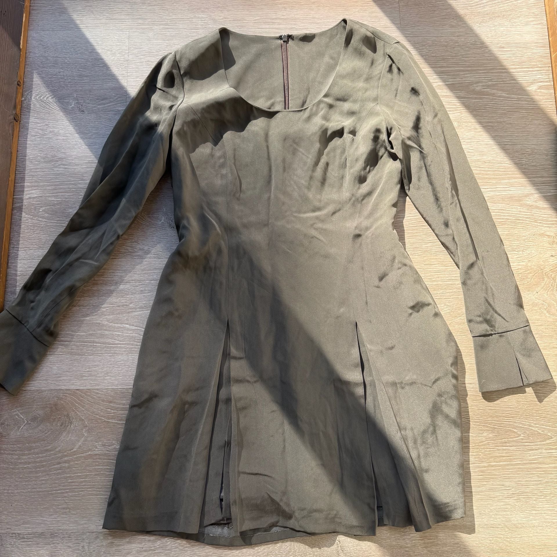 Vintage 100% Silk Long Sleeve Grey Dress  10