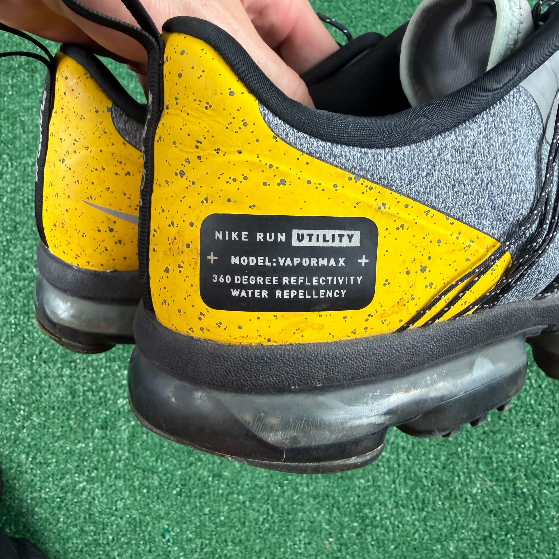 Nike Air VaporMax Run Utility Size 11.5 Black Yellow 8