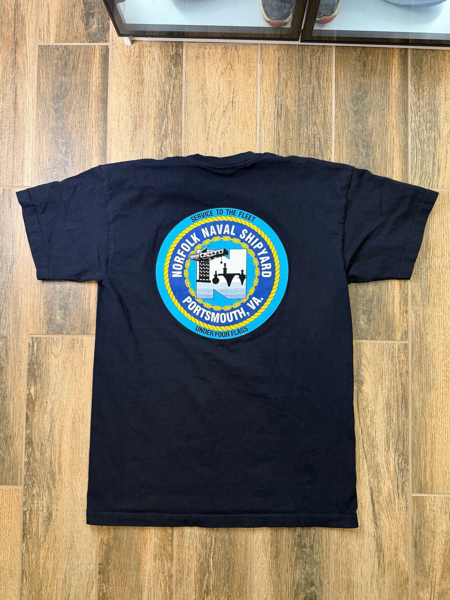 Bayside Norfolk Naval Shipyard T-Shirt Size Large Black Cotton 4