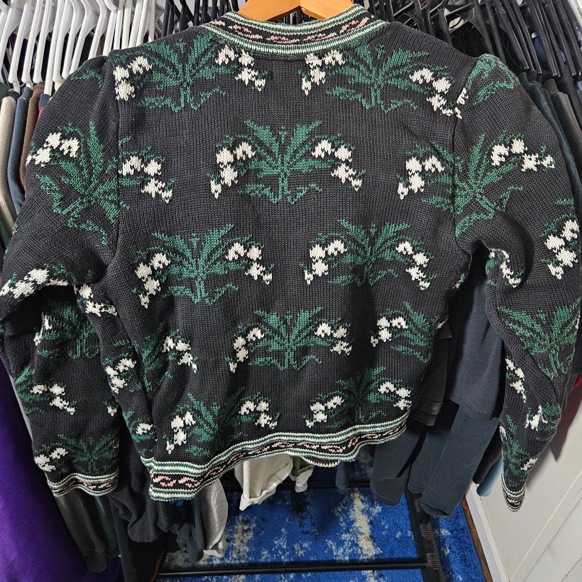 Product thumbnail 4