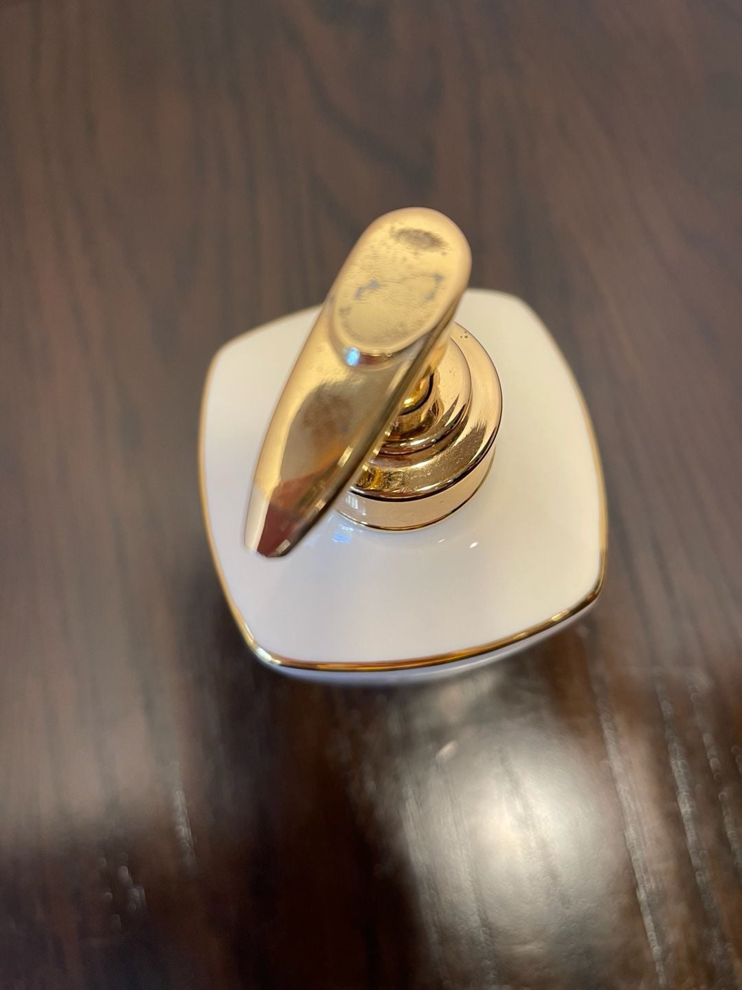 Lenox Holiday Nouveau Soap Dispenser Gold Trim 5