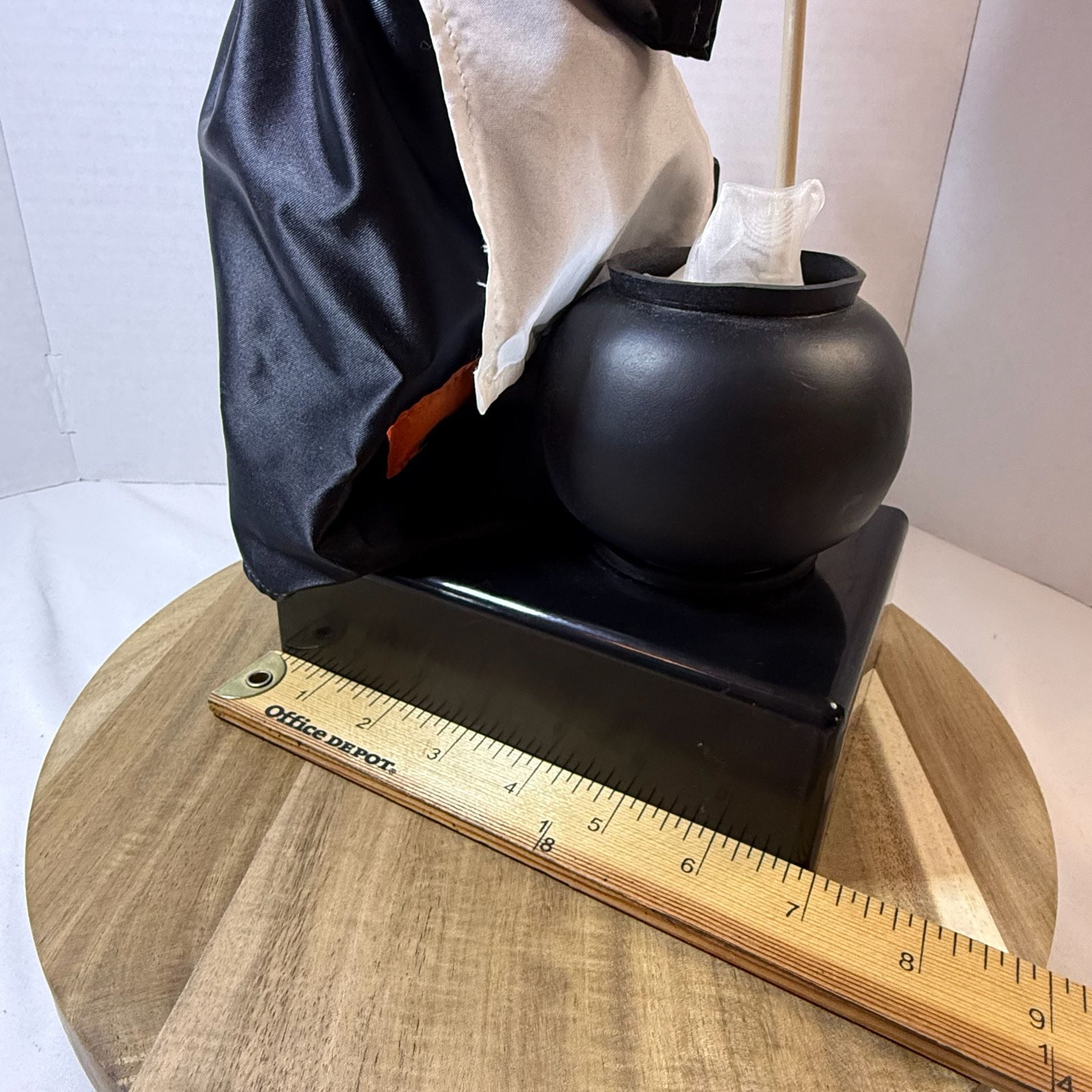 Rennoc Motionette Halloween Animated Witch Stirring Cauldron 5