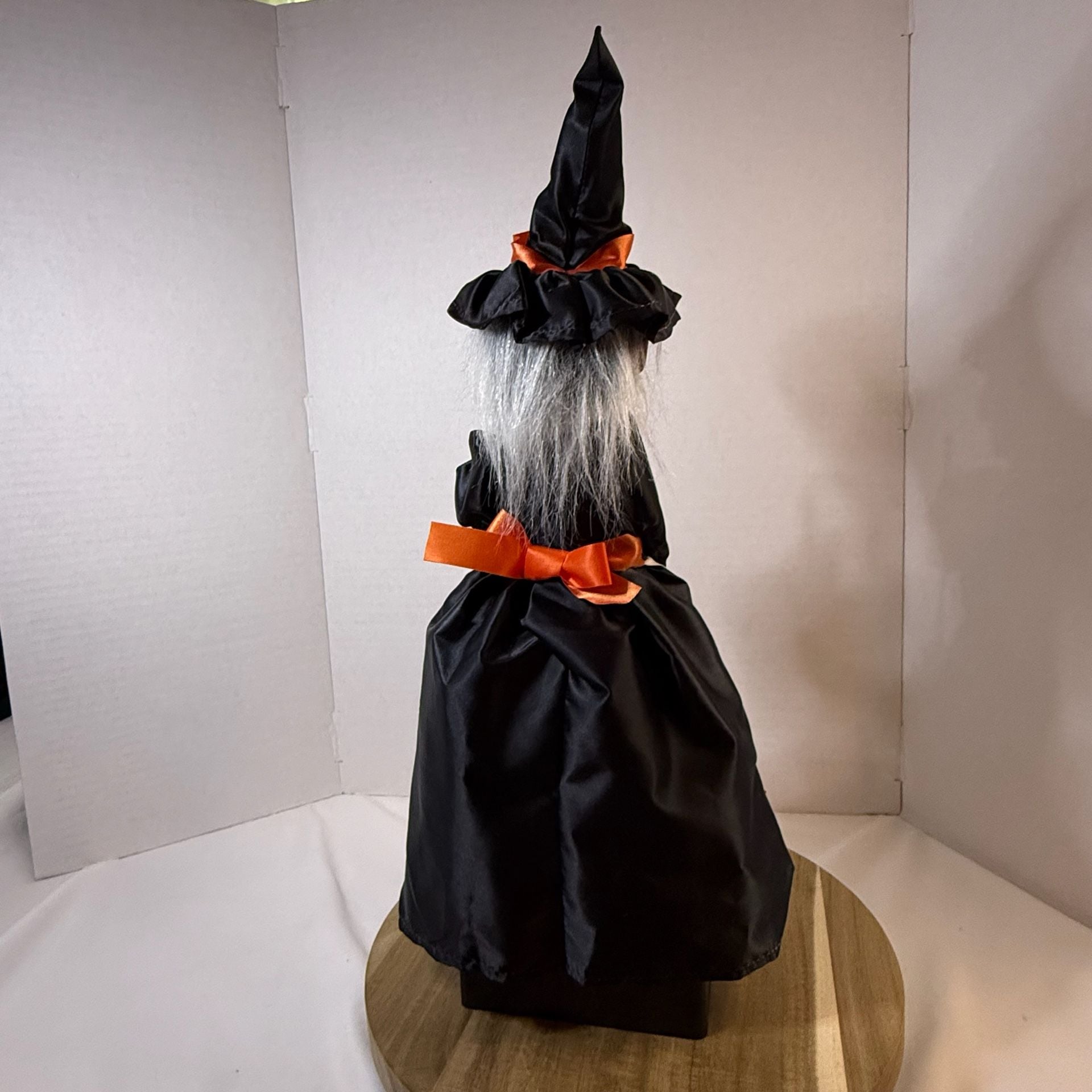 Rennoc Motionette Halloween Animated Witch Stirring Cauldron 6
