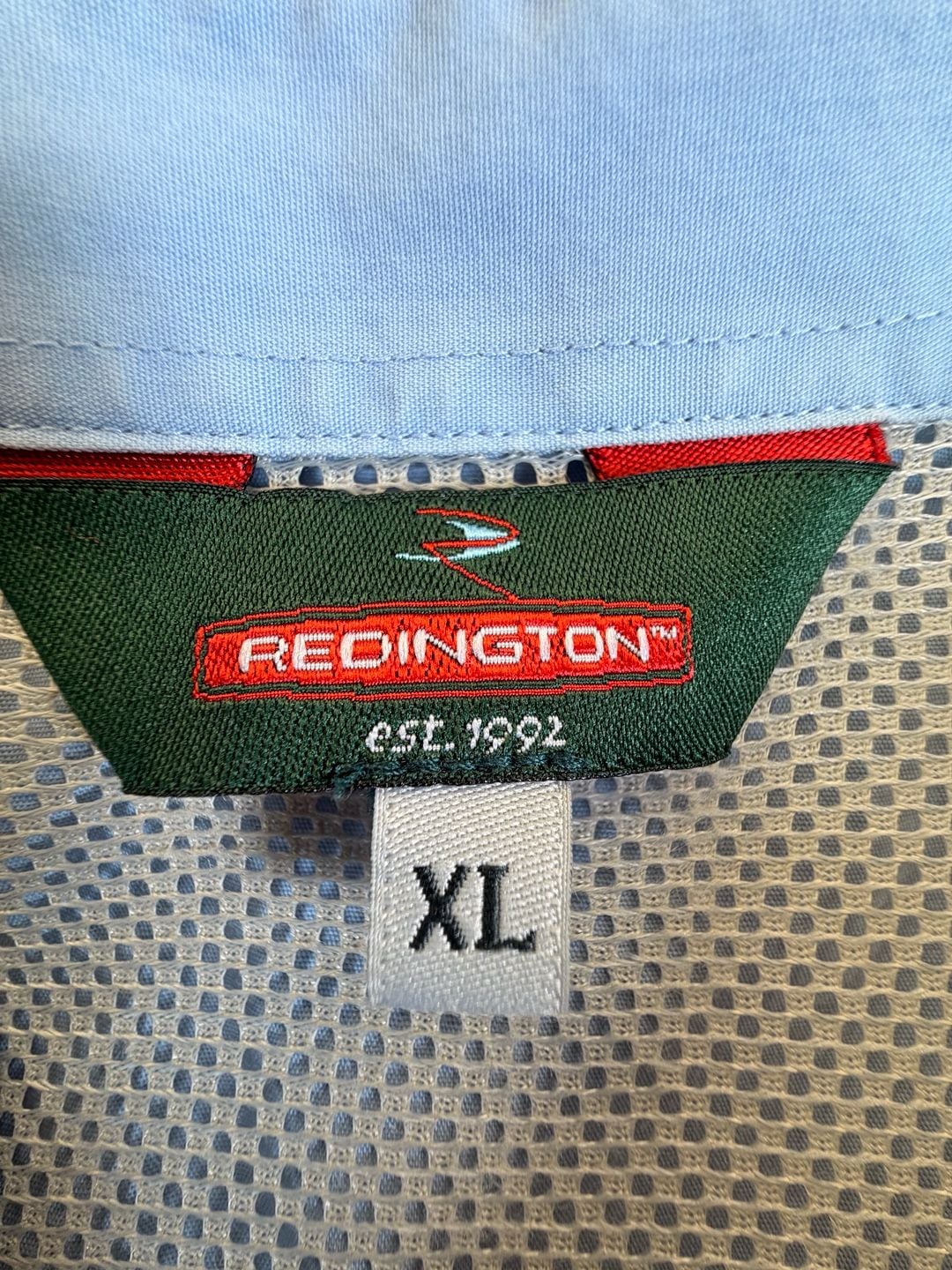 Redington Long Sleeve Fishing Shirt Size XL Light Blue Button Down Vented 4