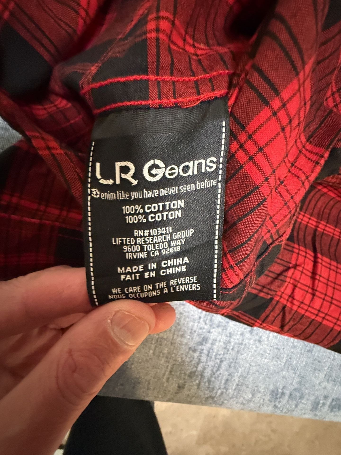 LRG Plaid Flannel Shirt Size L Red Black Long Sleeve Button Up 8
