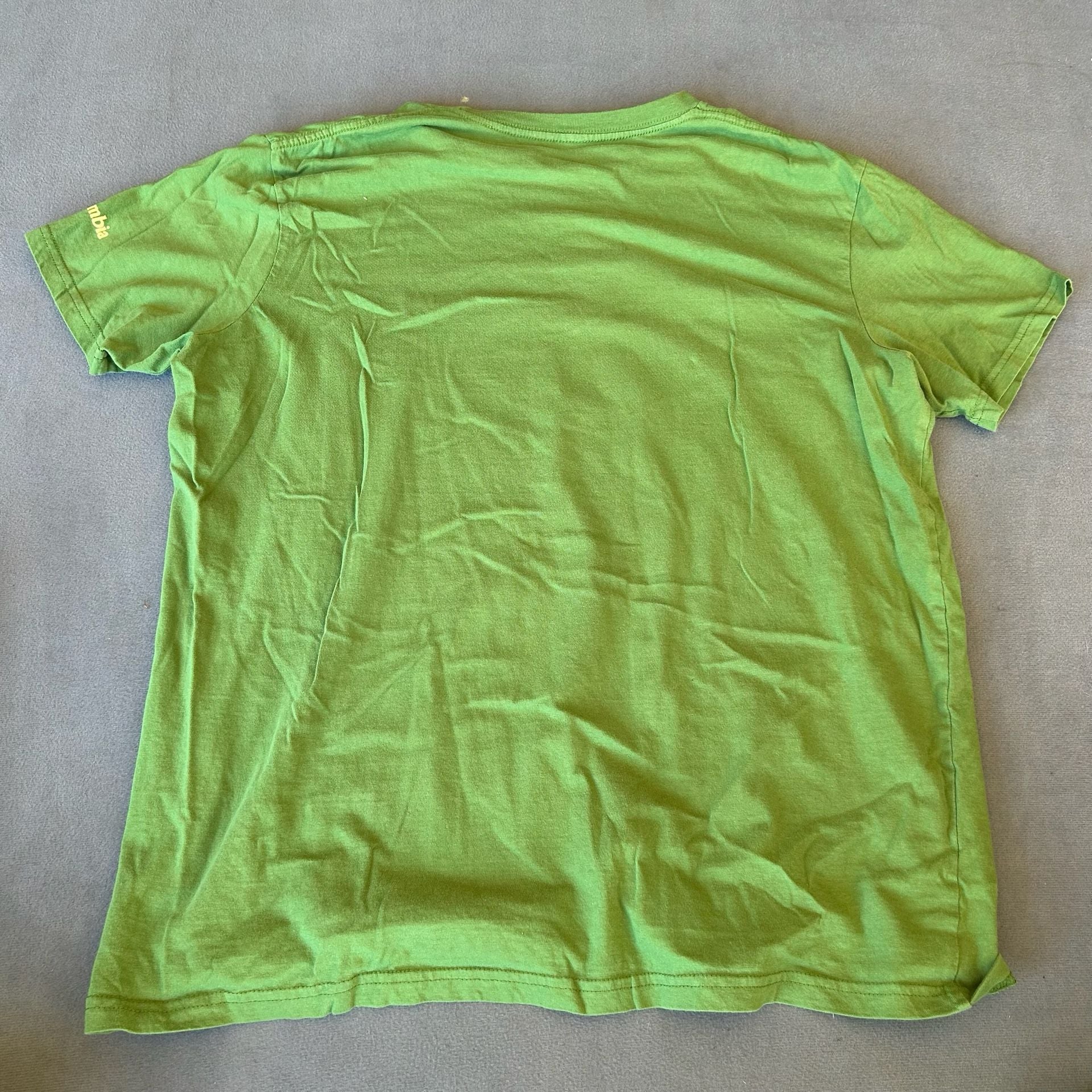 Columbia T-Shirt Lot of 6 Size XL Assorted Colors Graphic & Logo Tees 16