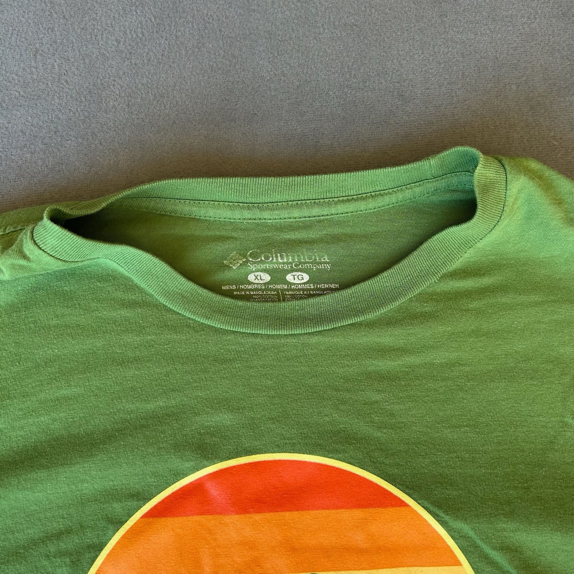Columbia T-Shirt Lot of 6 Size XL Assorted Colors Graphic & Logo Tees 17
