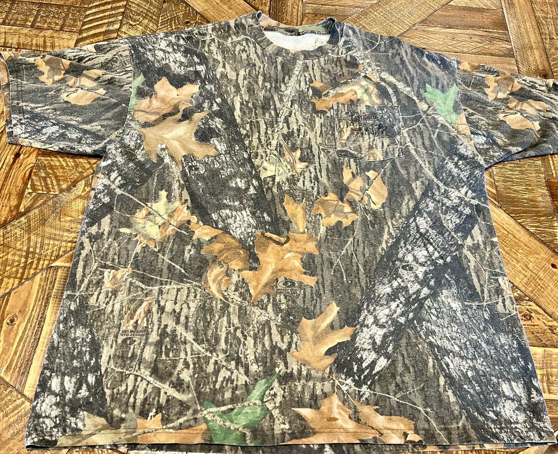 Mossy Oak Break Up Camo T-Shirt Pocket Deer Hunting Outdoors Brown 2