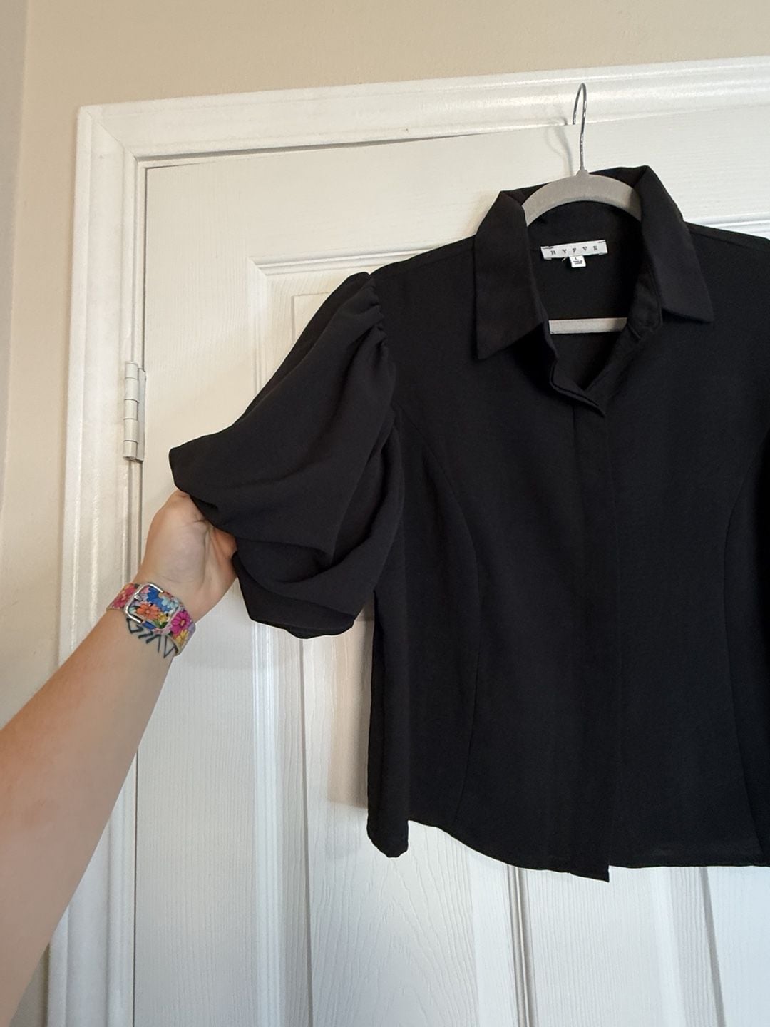 HYFVE Puff Sleeve Blouse Size L Black Collared Button Down Top 4