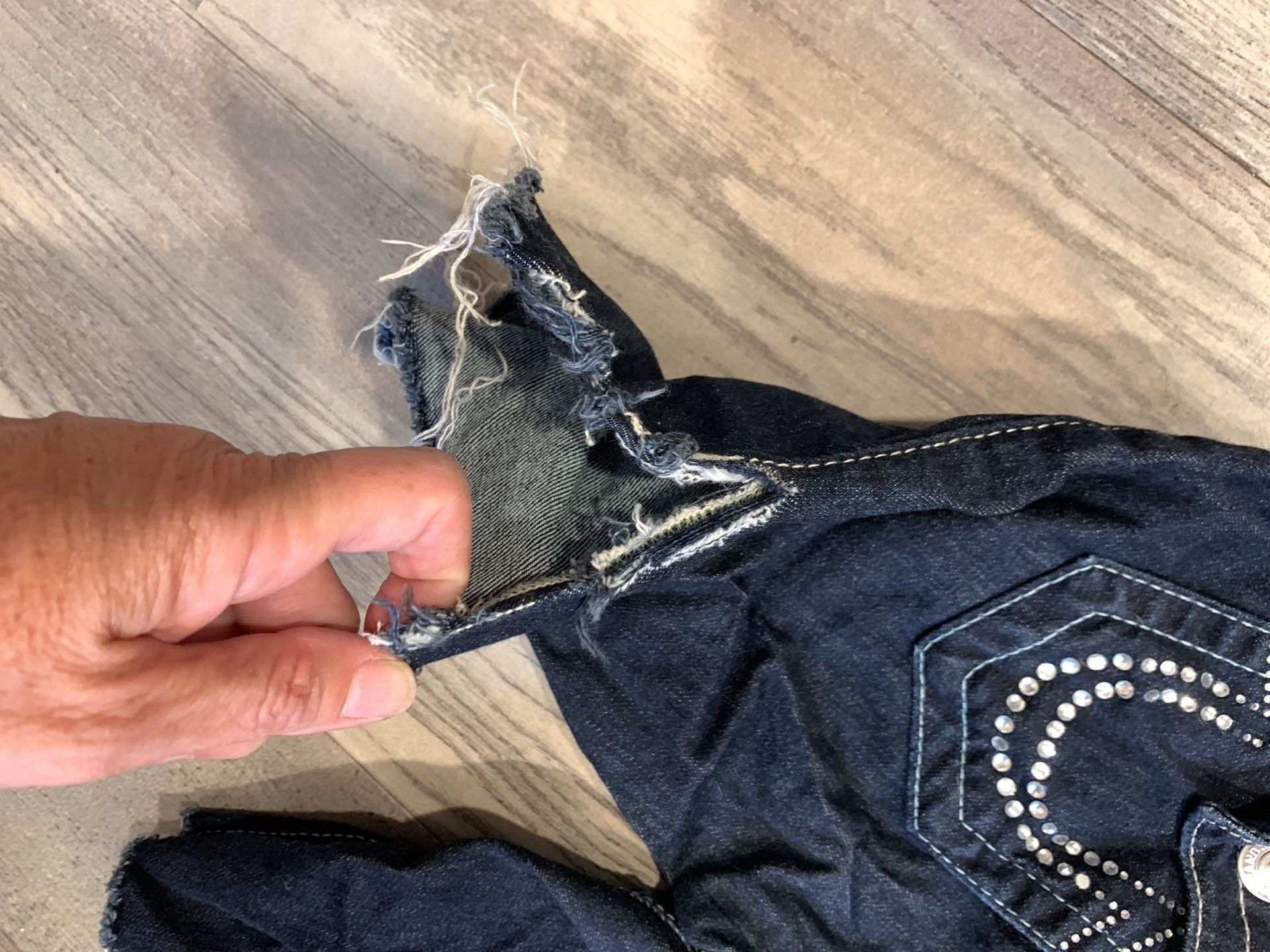Y2k True Religion Denim Shorts Size 26 Rhinestone Pocket Dark Wash 8
