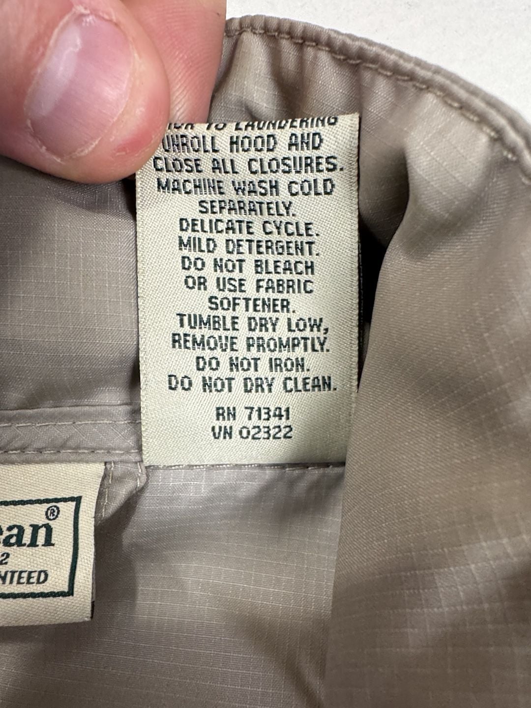 LL Bean Casco Bay Windbreaker Jacket Size M Regular Beige Nylon 4