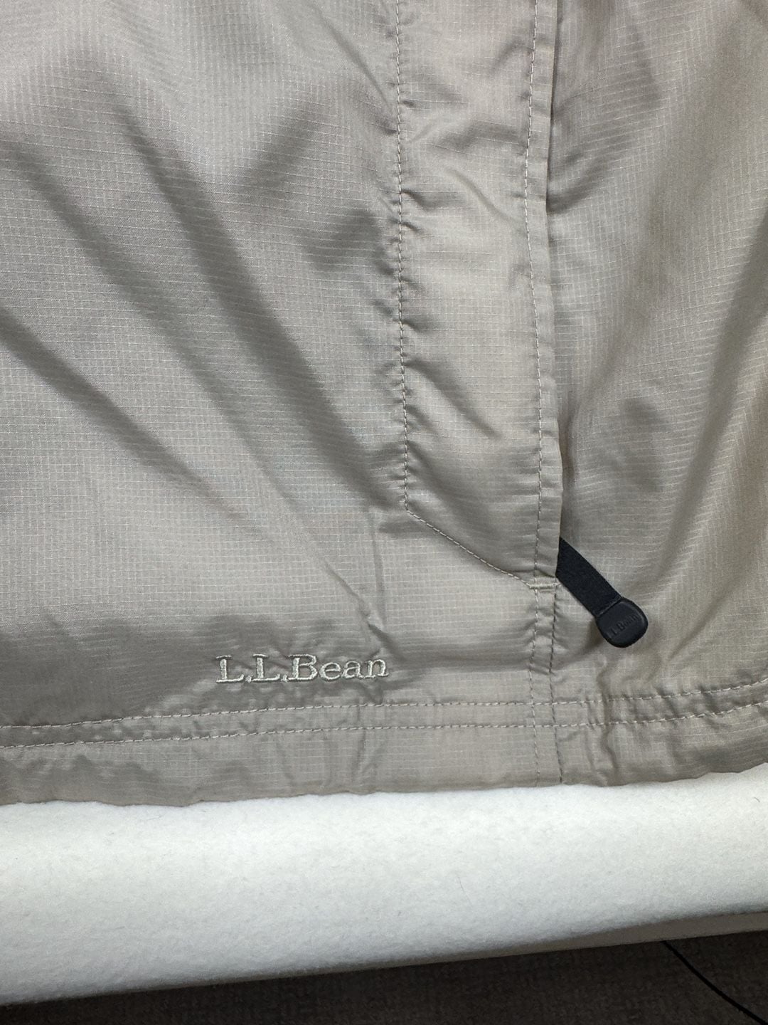 LL Bean Casco Bay Windbreaker Jacket Size M Regular Beige Nylon 5