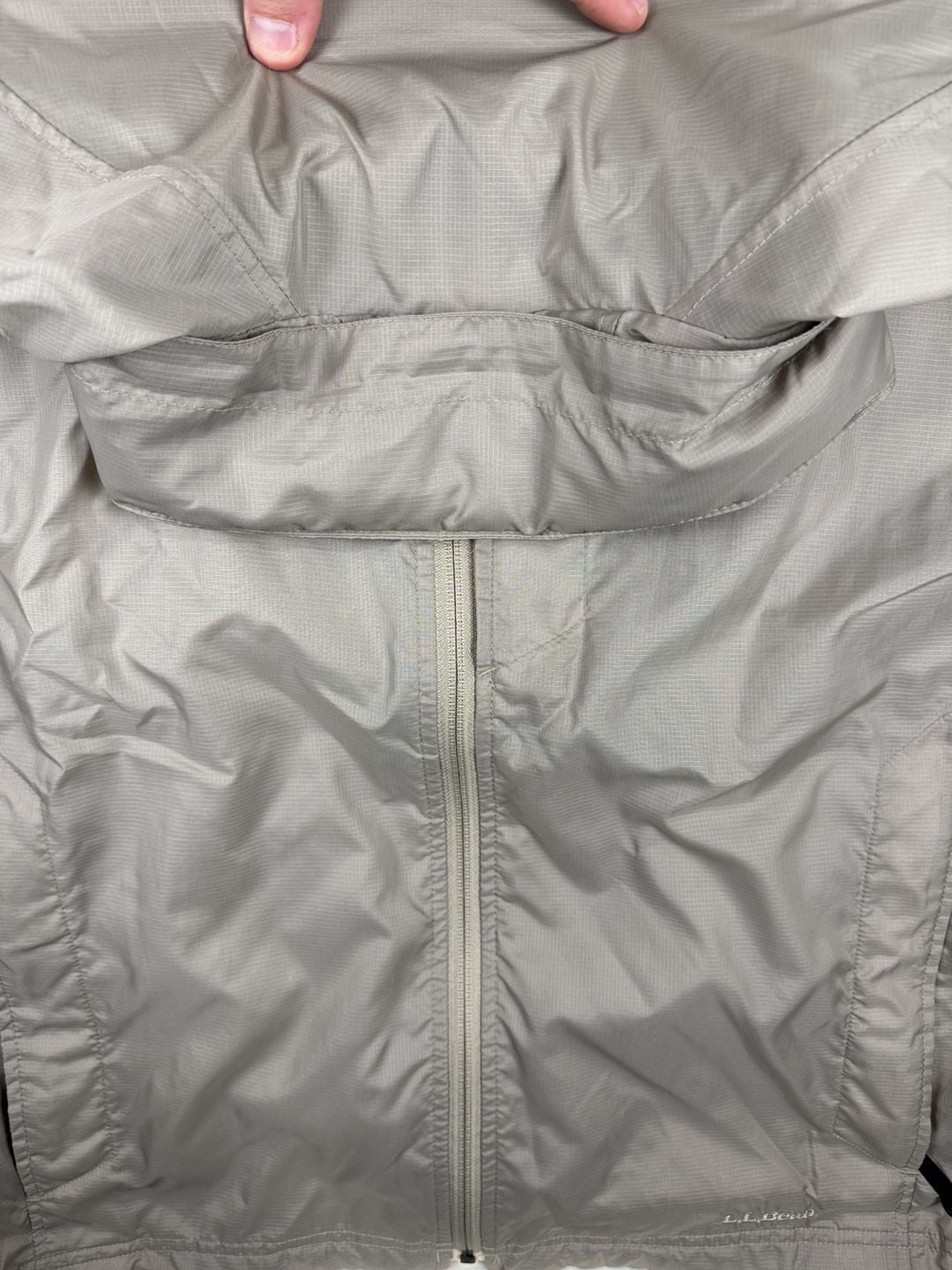 LL Bean Casco Bay Windbreaker Jacket Size M Regular Beige Nylon 6