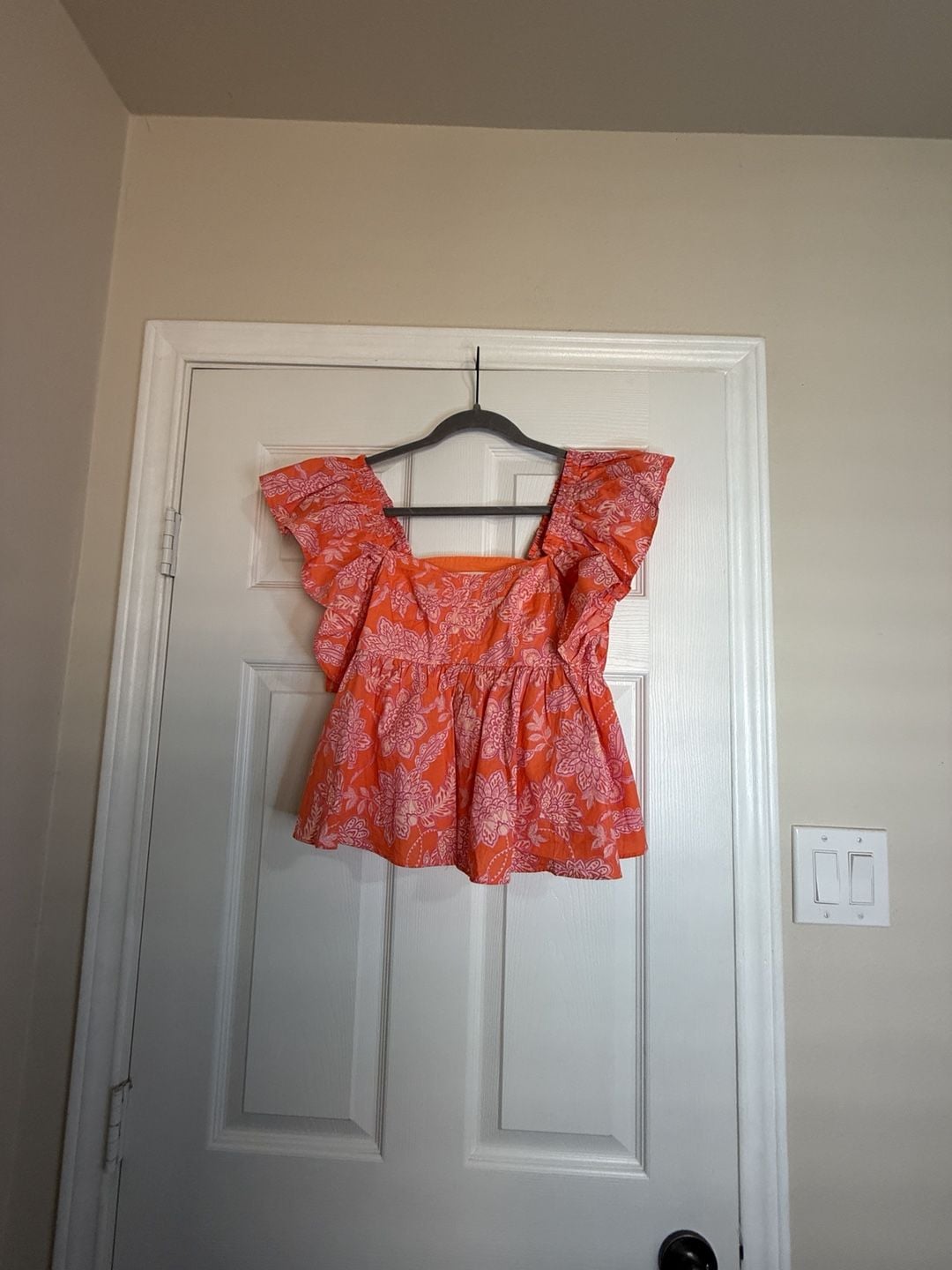 Olivaceous Stevie Top Size M Orange Pink Floral Ruffle Sleeve Square Neck 2