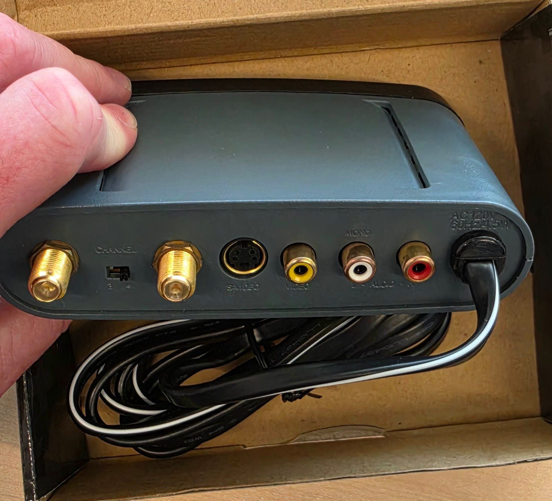 Radioshack 15-2526 RF Modulator Converter Box 526 5