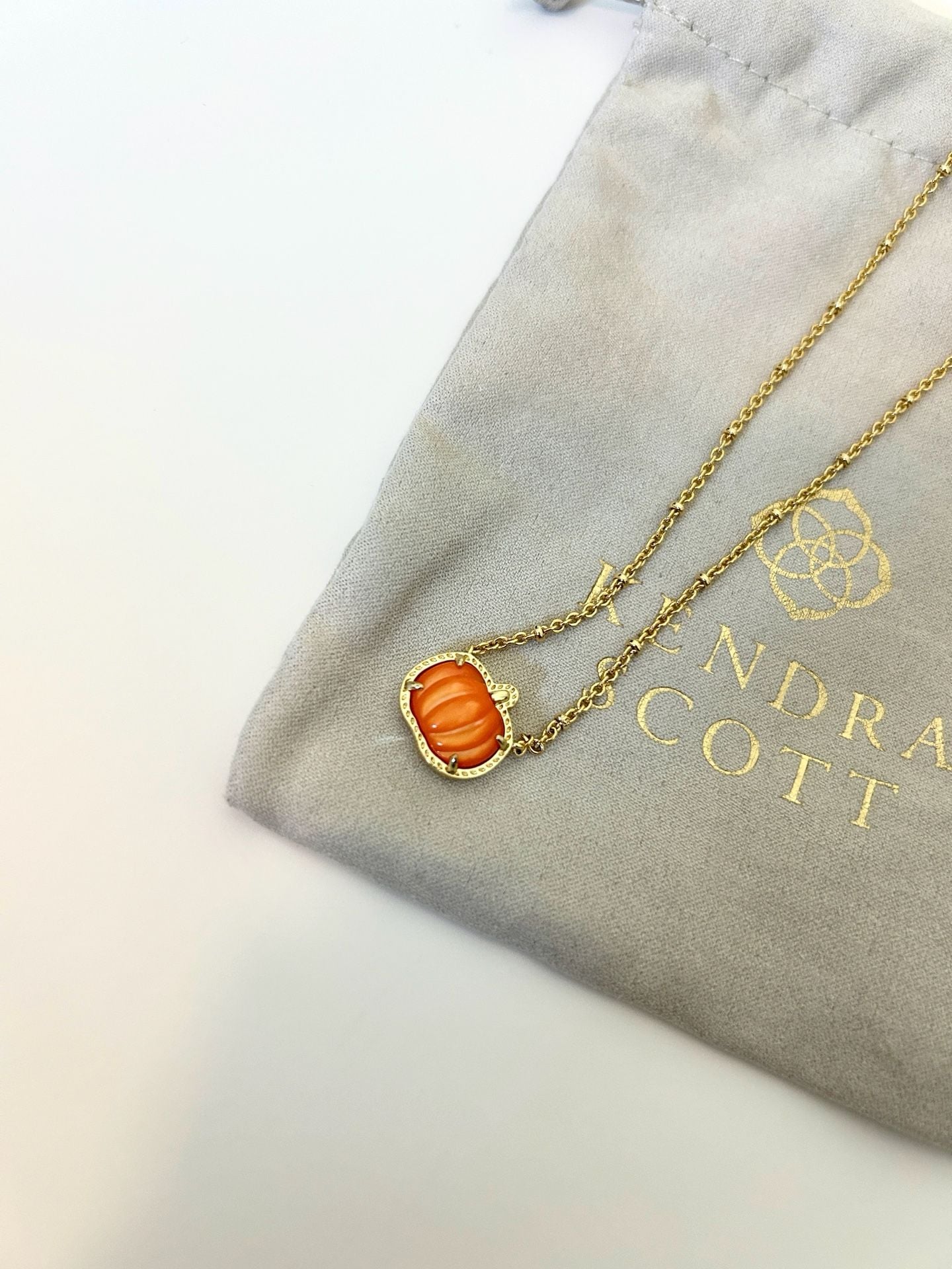 Kendra Scott Pumpkin Gold Short Pendant Necklace Orange Mother-of-Pearl 7
