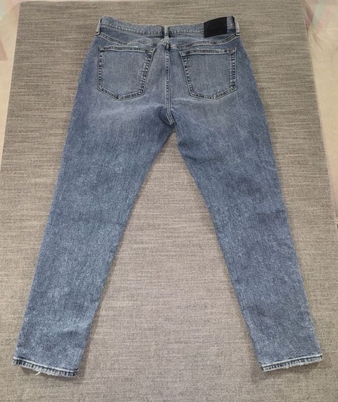 Abercrombie & Fitch Slim Taper Jeans 34x32 Stretch Light Wash Distressed 6