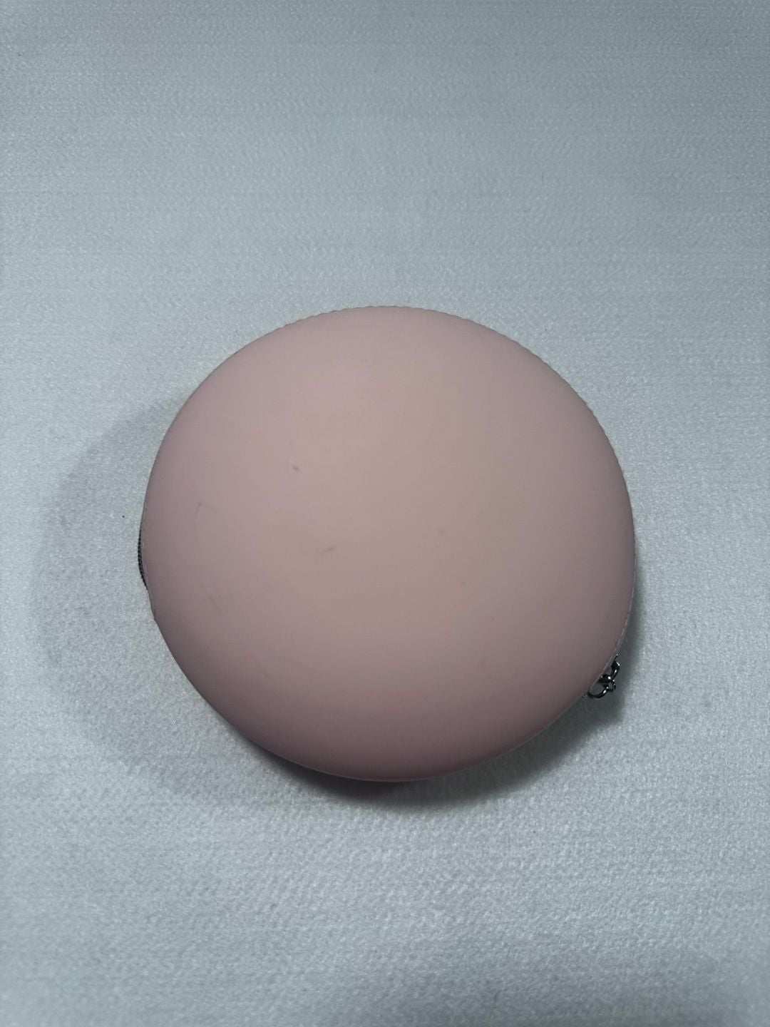 Dior Beauty Round Pink Silicone Zippered Cosmetic Makeup Pouch 2