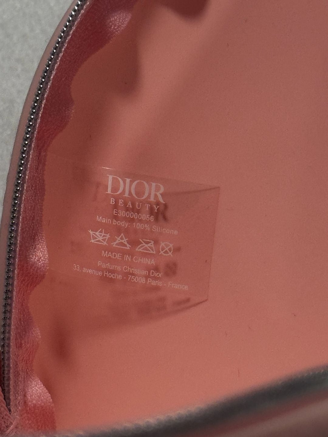 Dior Beauty Round Pink Silicone Zippered Cosmetic Makeup Pouch 4