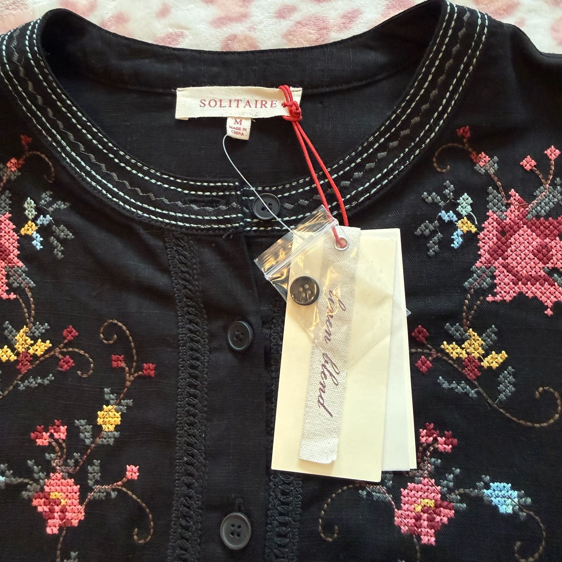 Solitaire Floral Embroidered Blouse Size M Black Linen 6