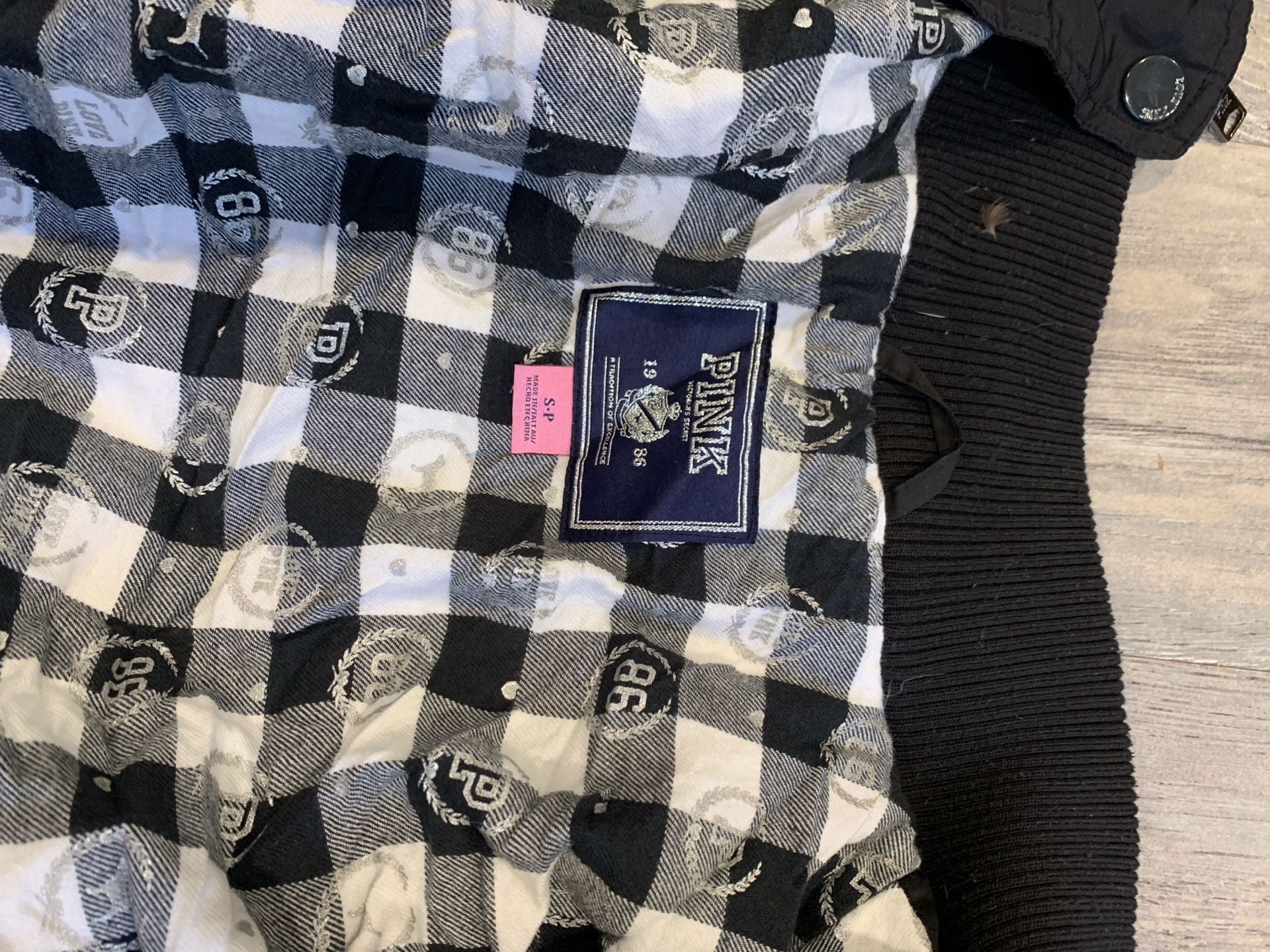 Y2k Victoria's Secret PINK Black Puffer Utility Bomber Jacket 8