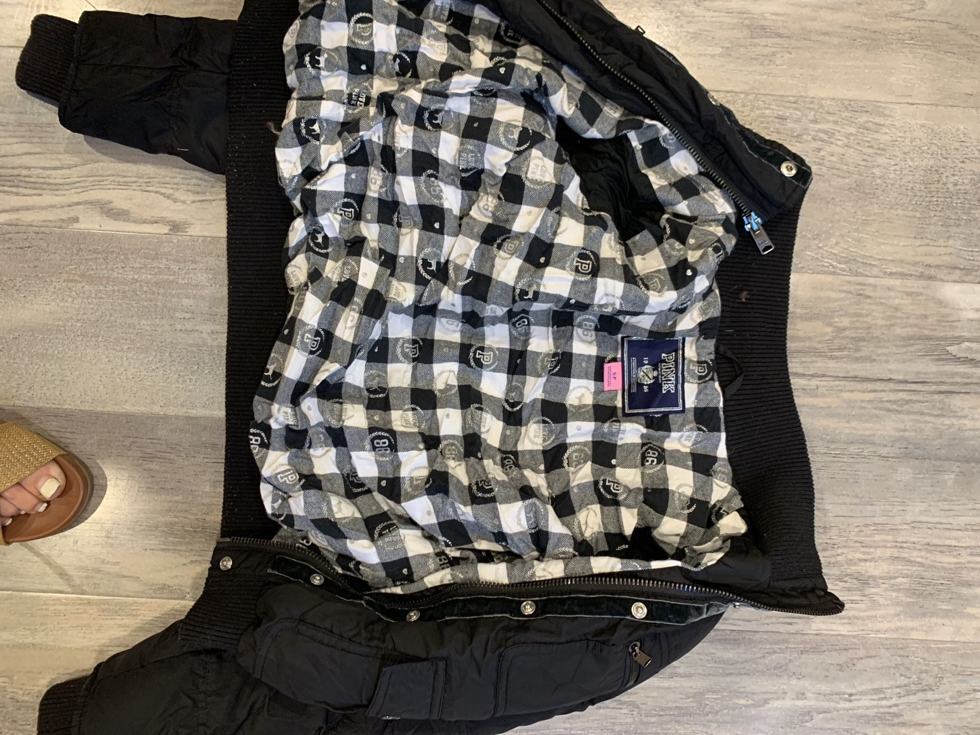 Y2k Victoria's Secret PINK Black Puffer Utility Bomber Jacket 9