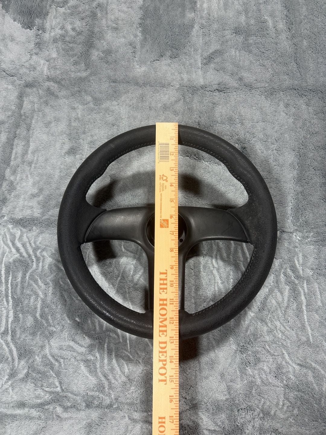 SeaStar Solutions Boat Steering Wheel Black 3 Spoke 5