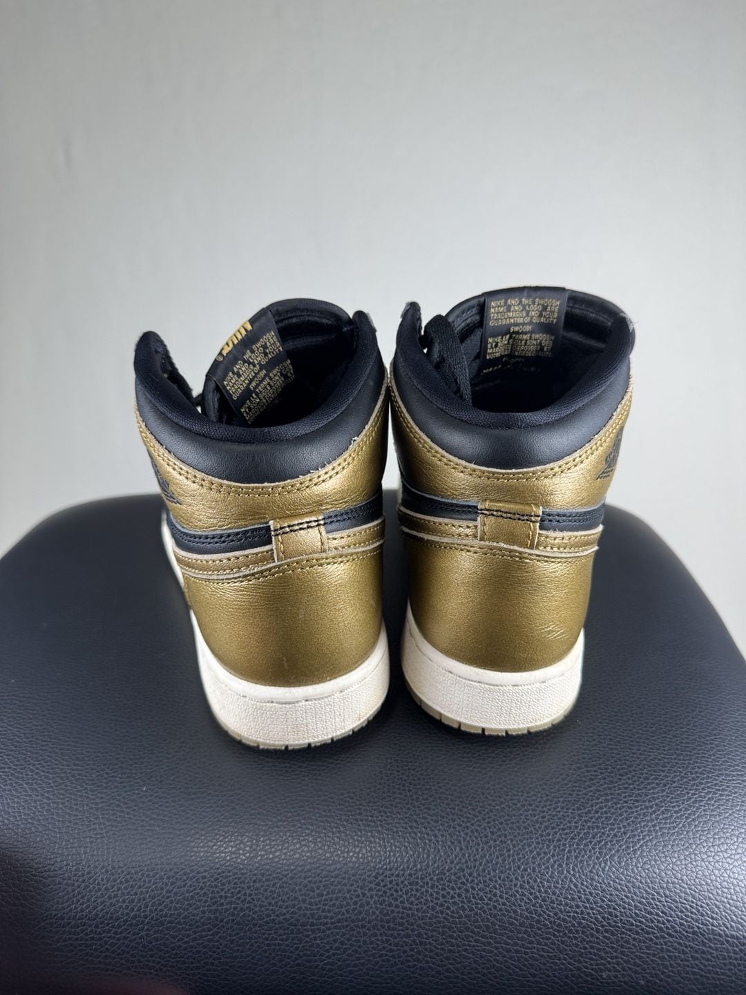 Air Jordan 1 High OG Size 4.5Y Black Metallic Gold 5