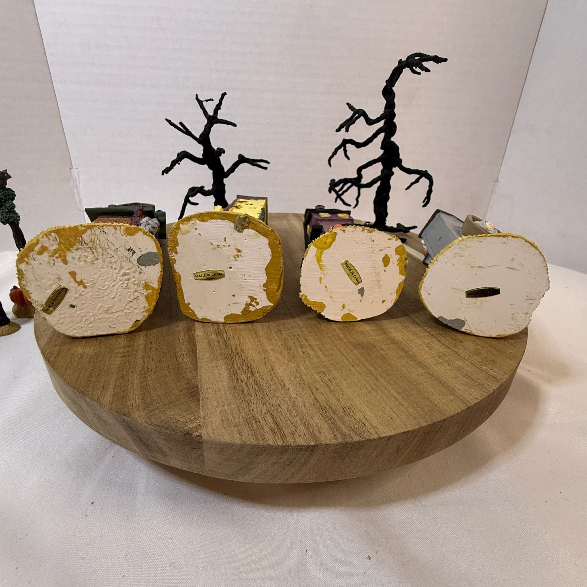 Spooky Halloween Village Set Houses Trees Figurines 9