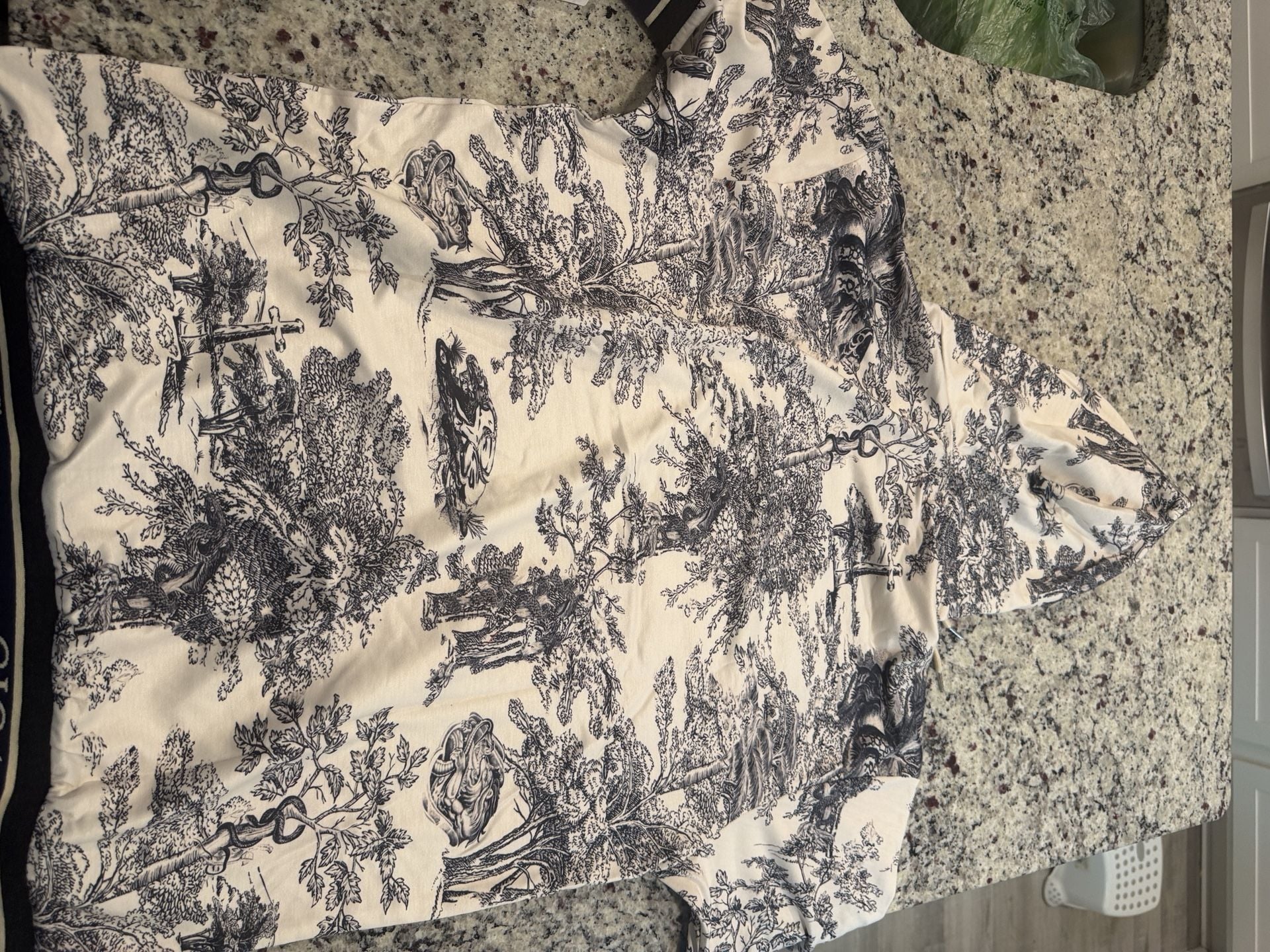 Gigafes Toile de Jouy Hoodie Size 2XL White Black Short Sleeve 7