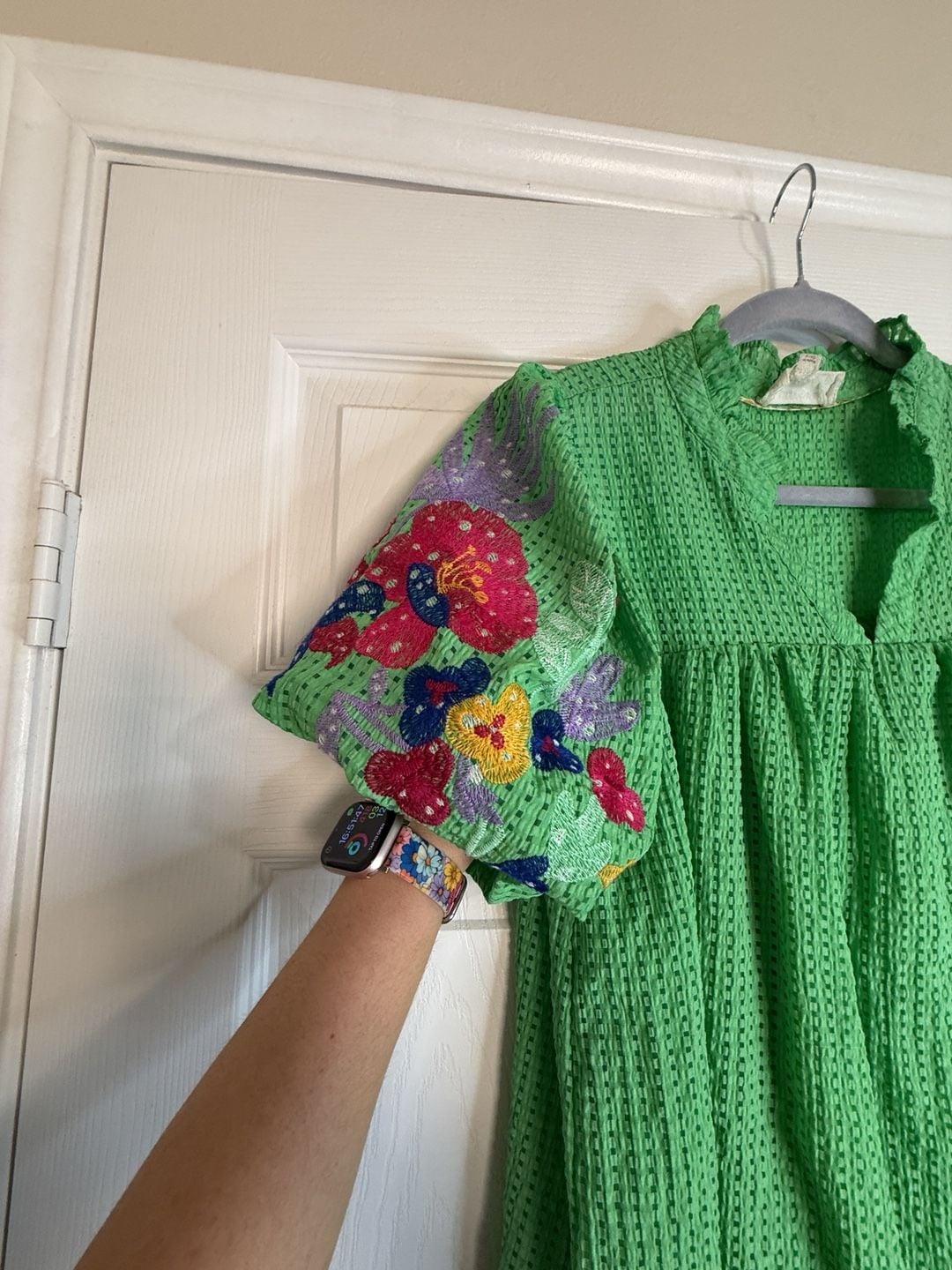 Umgee Embroidered Floral Tunic Dress Size S Green Short Sleeve 4