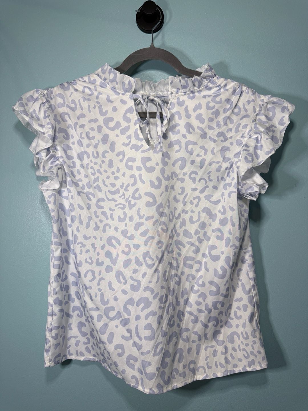 Unbranded Leopard Print Ruffle Blouse Size M Blue White Tie Neck 2
