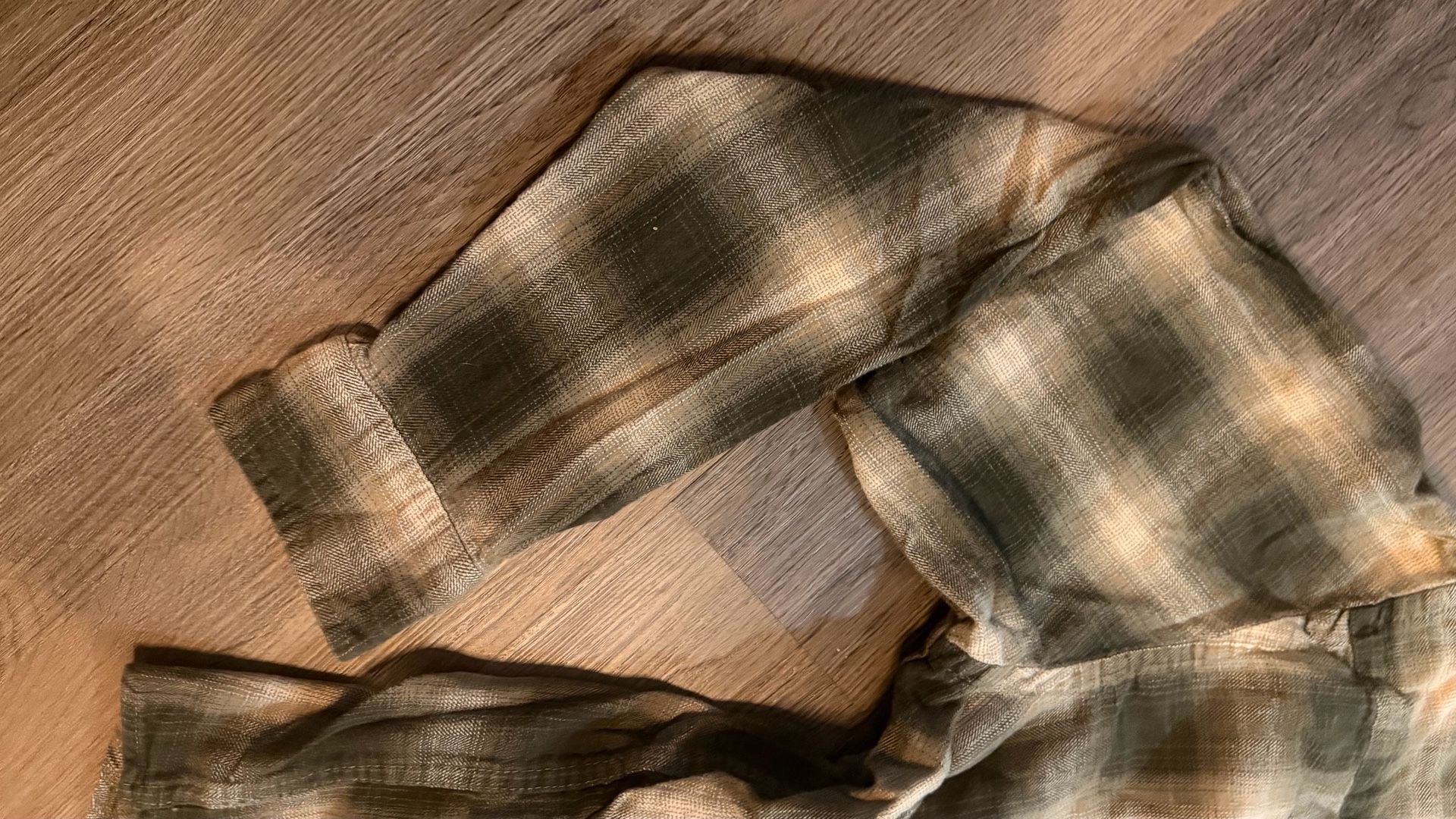 G.H. Bass & Co. Earth Plaid Flannel Shirt Size L Green Cotton 10