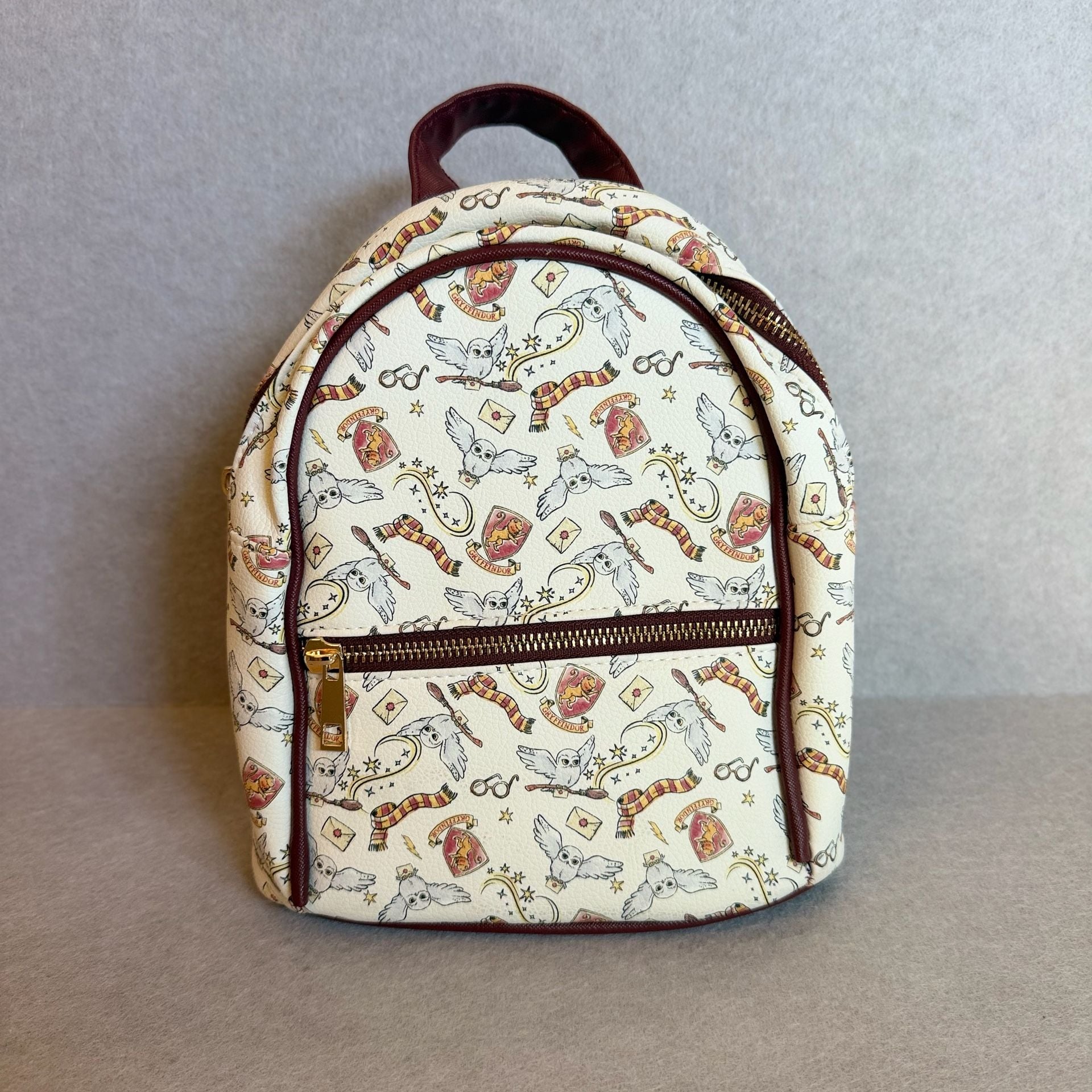 Harry Potter Gryffindor Hedwig Mini Backpack Cream Burgundy Cardholder Set 1