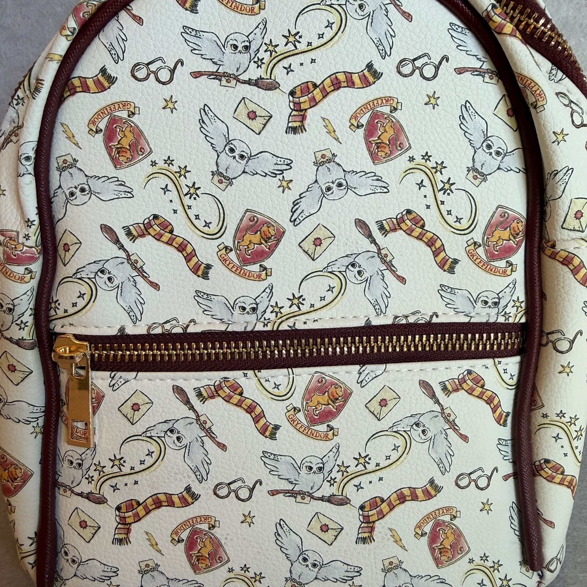 Harry Potter Gryffindor Hedwig Mini Backpack Cream Burgundy Cardholder Set 4