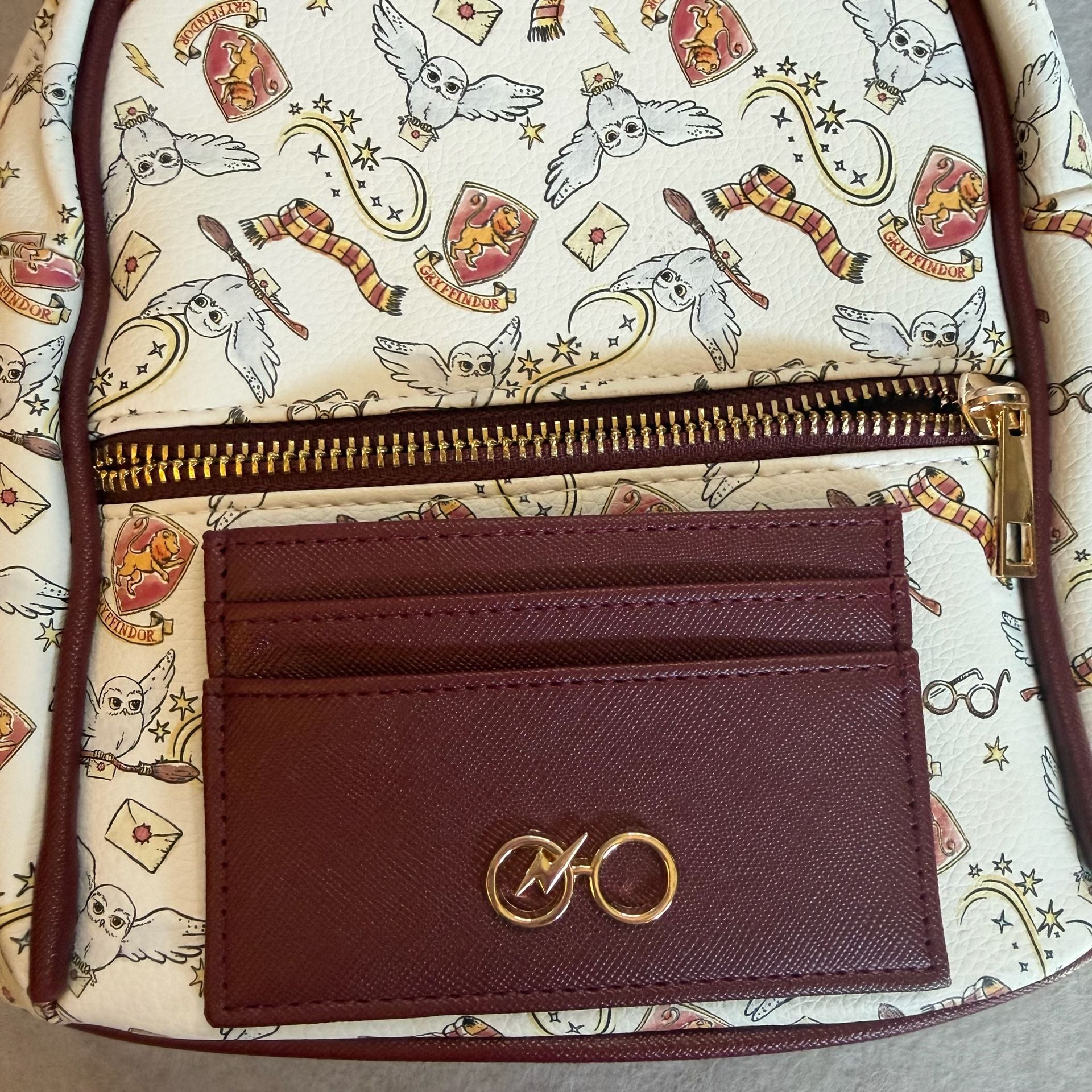 Harry Potter Gryffindor Hedwig Mini Backpack Cream Burgundy Cardholder Set 6