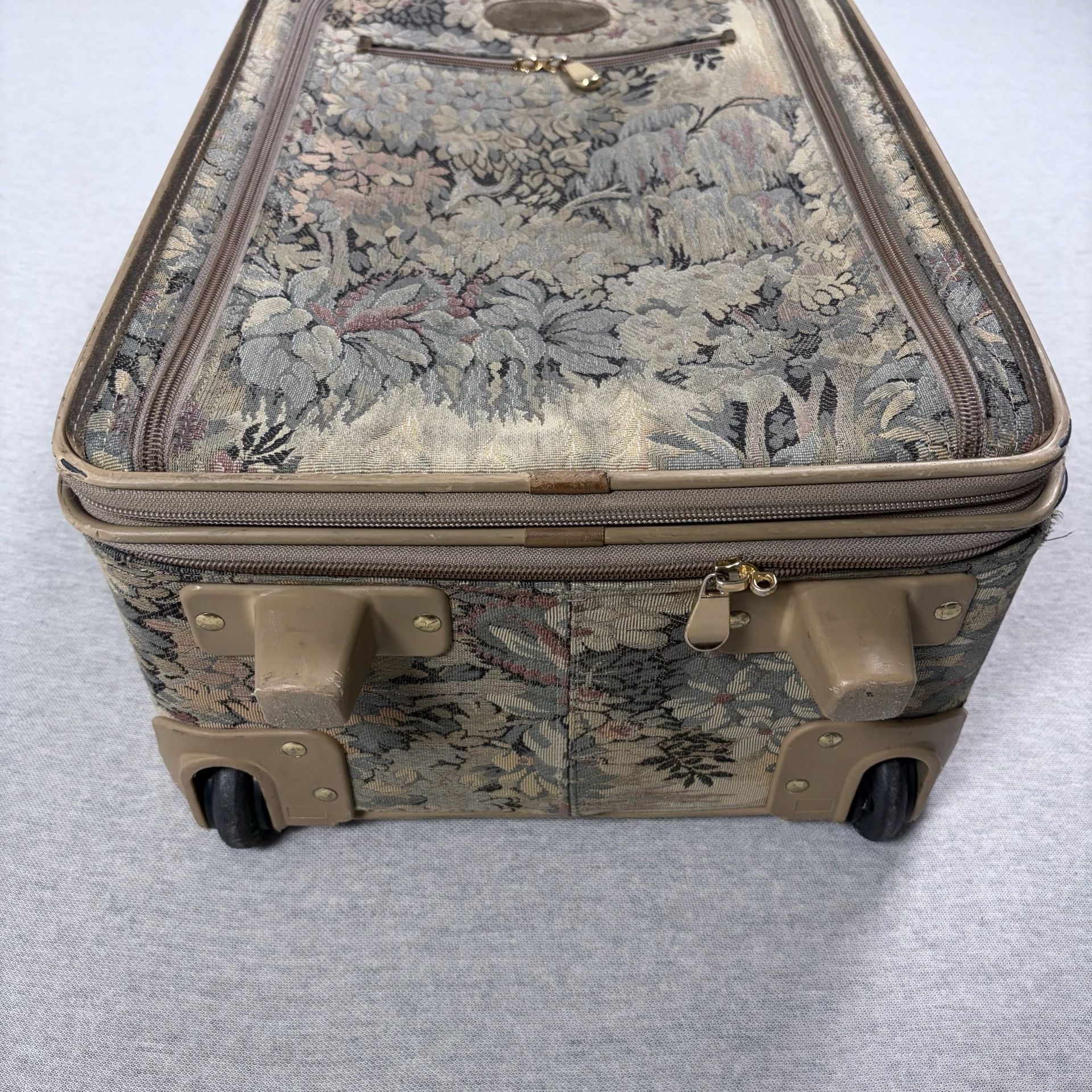 French Luggage Co Tapestry Suitcase Floral Wheeled Upright Luggage Bag 3