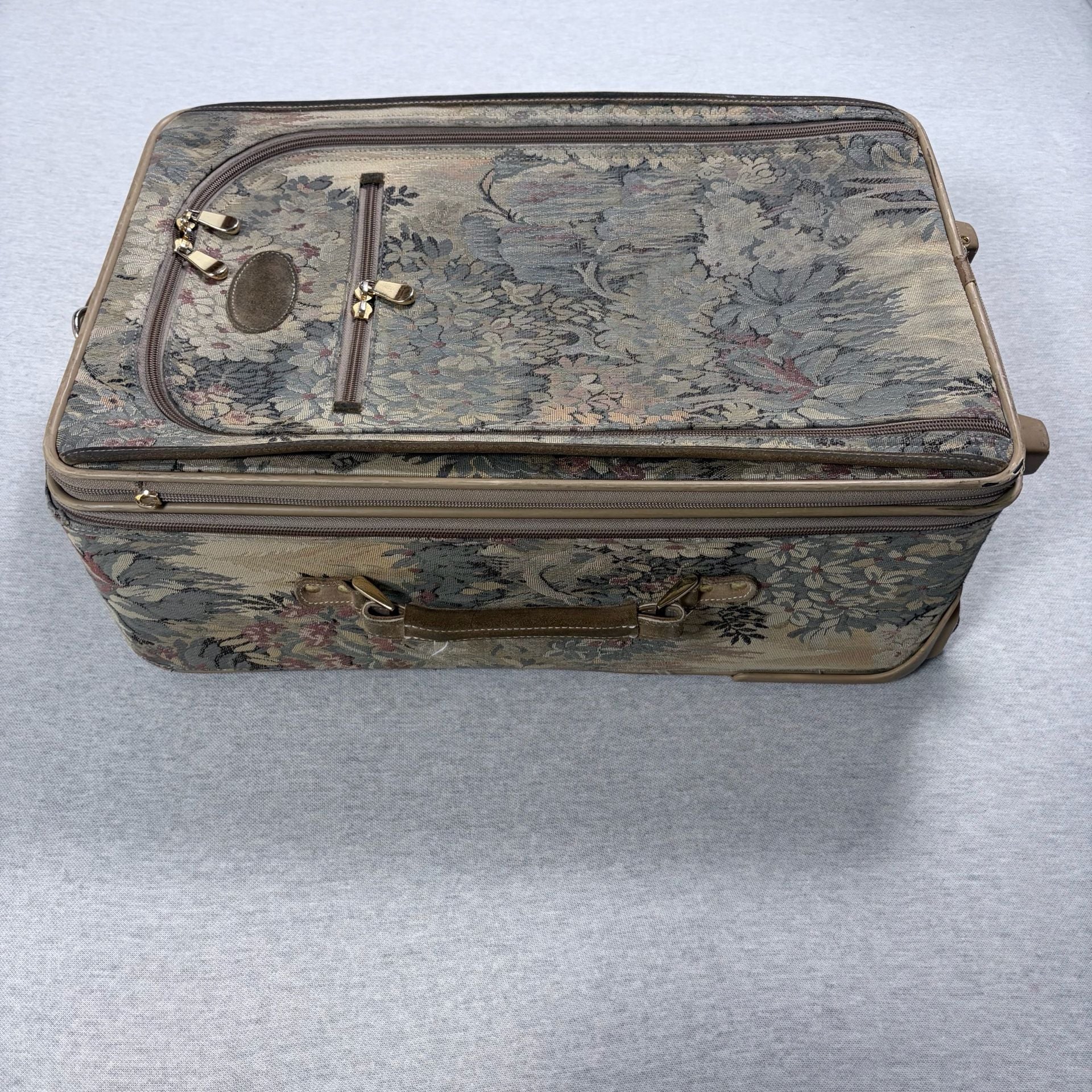 French Luggage Co Tapestry Suitcase Floral Wheeled Upright Luggage Bag 4